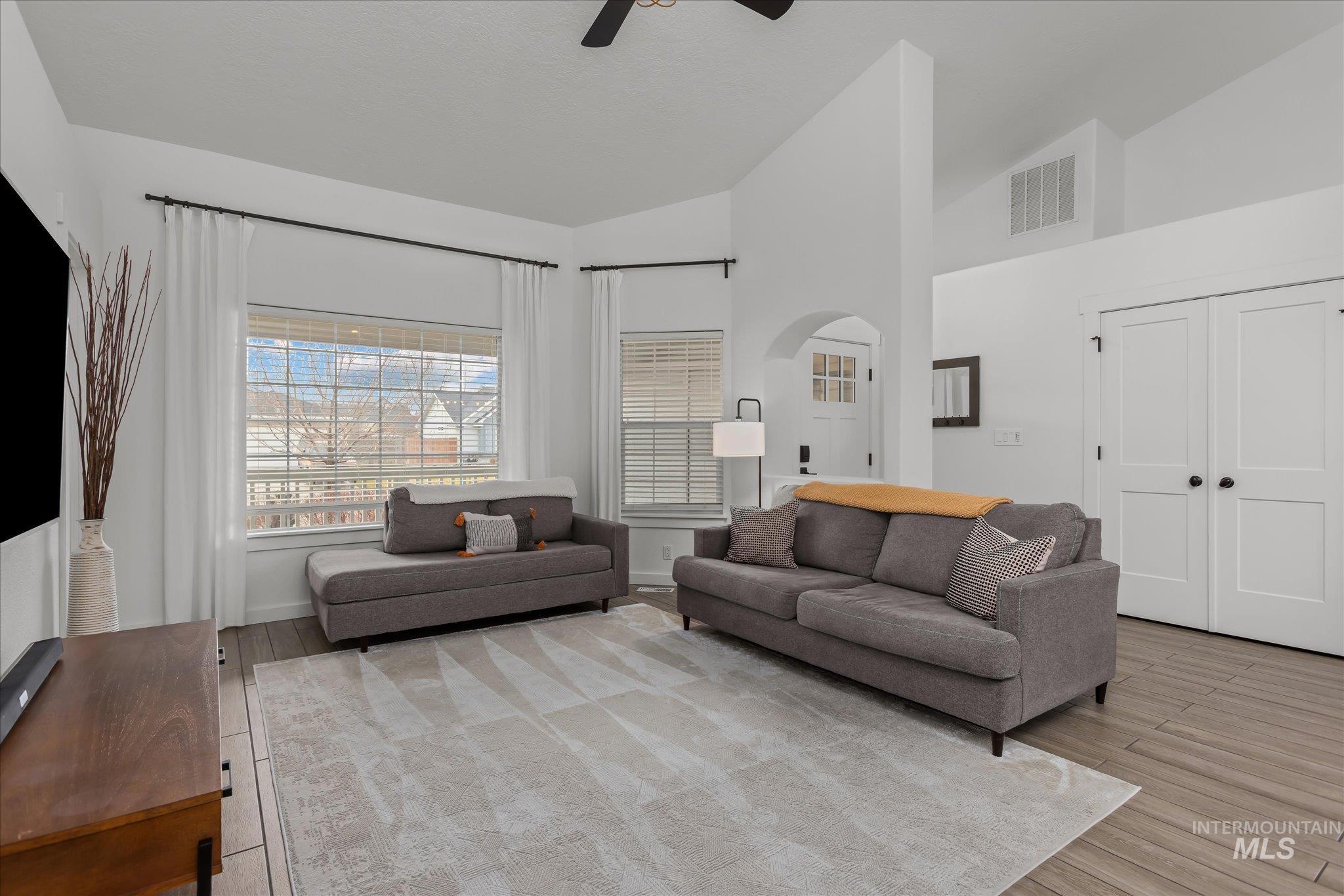 16969 N Denemere Loop Pl., Nampa, Idaho 83687, 3 Bedrooms, 2 Bathrooms, Residential For Sale, Price $399,000,MLS 98977174