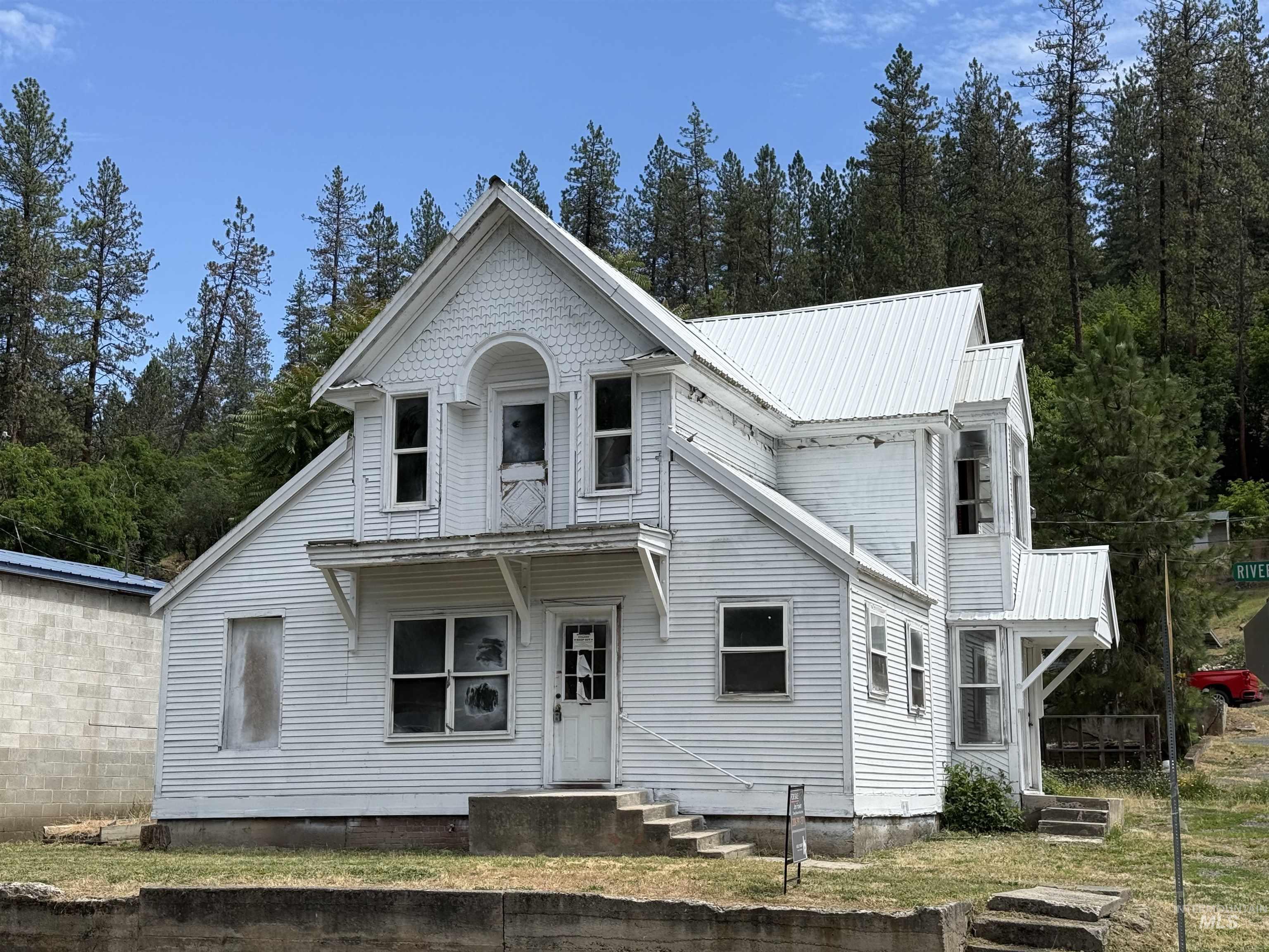 704 Riverside Ave, Orofino, Idaho 83544, 4 Bedrooms, 3 Bathrooms, Residential For Sale, Price $210,000,MLS 98977175