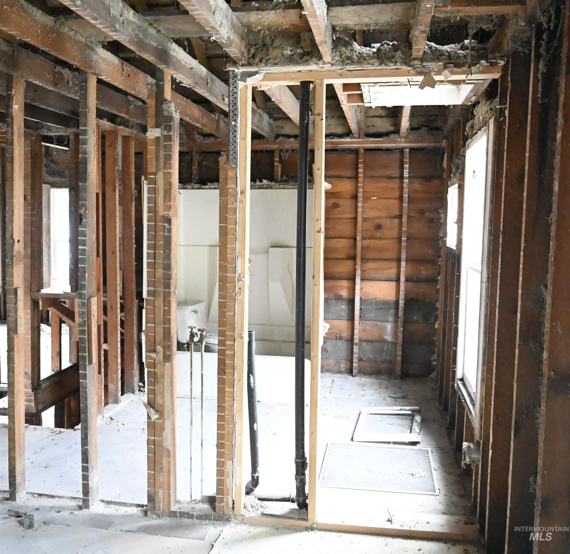 704 Riverside Ave, Orofino, Idaho 83544, 4 Bedrooms, 3 Bathrooms, Residential For Sale, Price $210,000,MLS 98977175