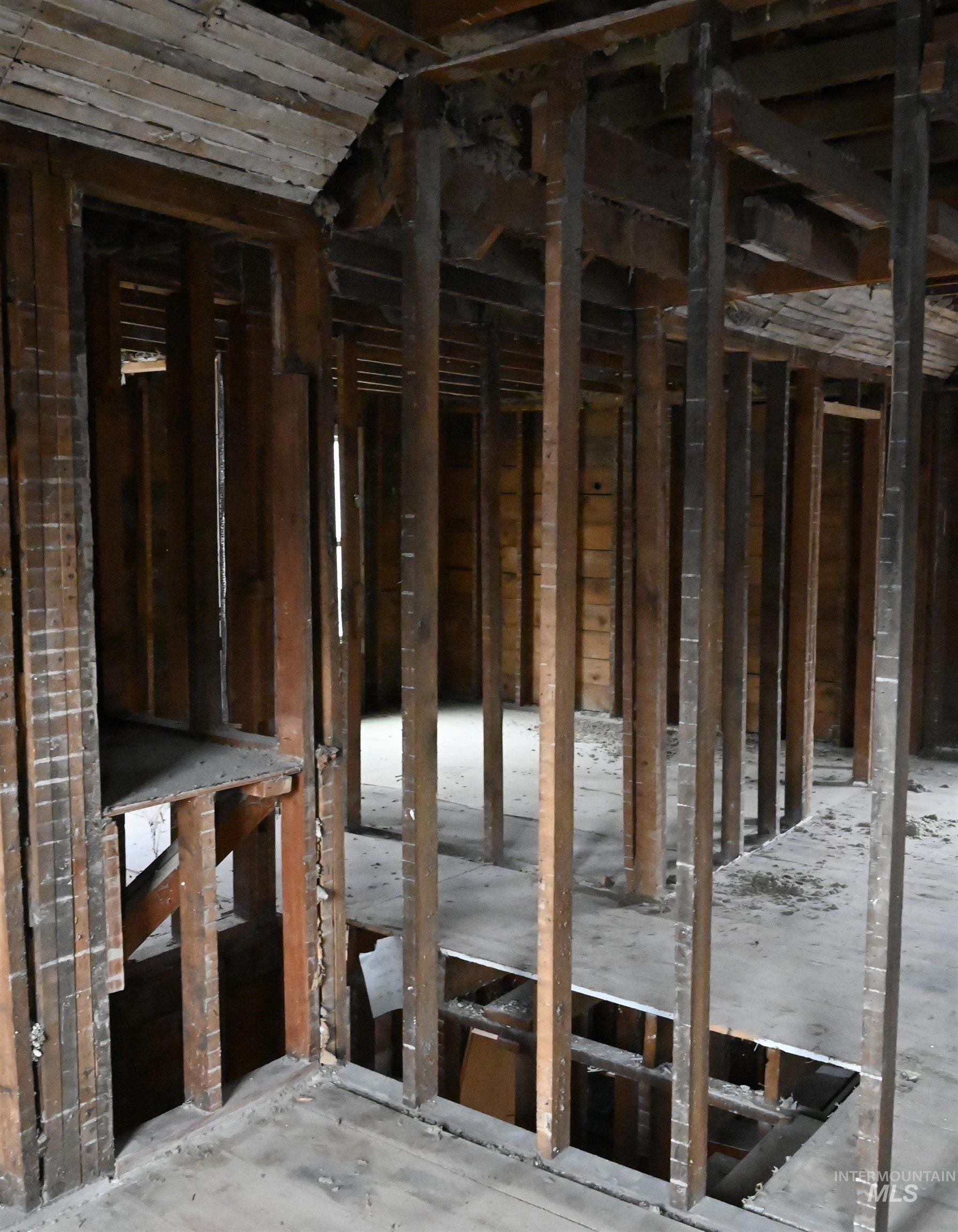 704 Riverside Ave, Orofino, Idaho 83544, 4 Bedrooms, 3 Bathrooms, Residential For Sale, Price $210,000,MLS 98977175