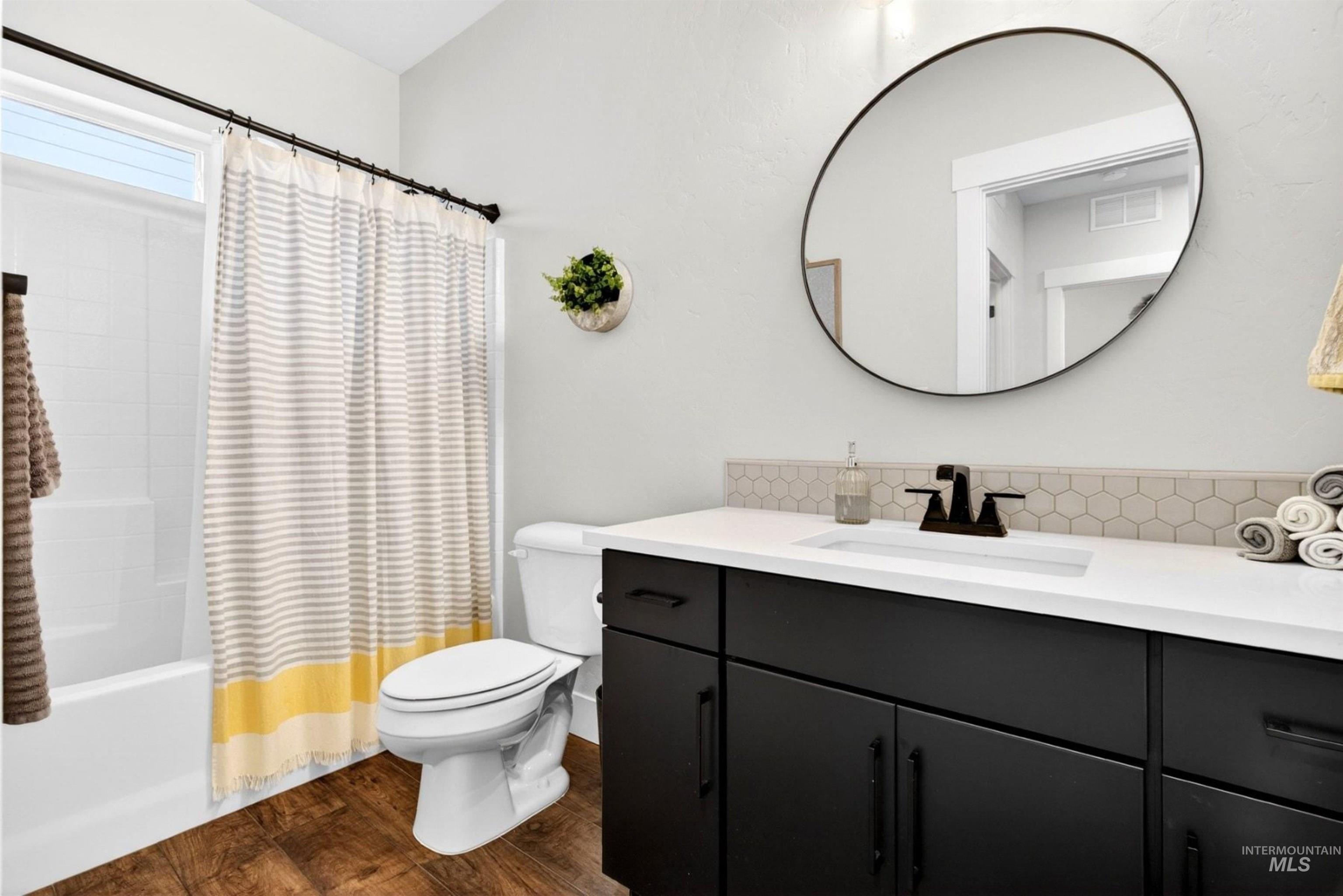 7160 W Riverwood Street, Boise, Idaho 83709, 4 Bedrooms, 2.5 Bathrooms, Residential For Sale, Price $535,000,MLS 98977177