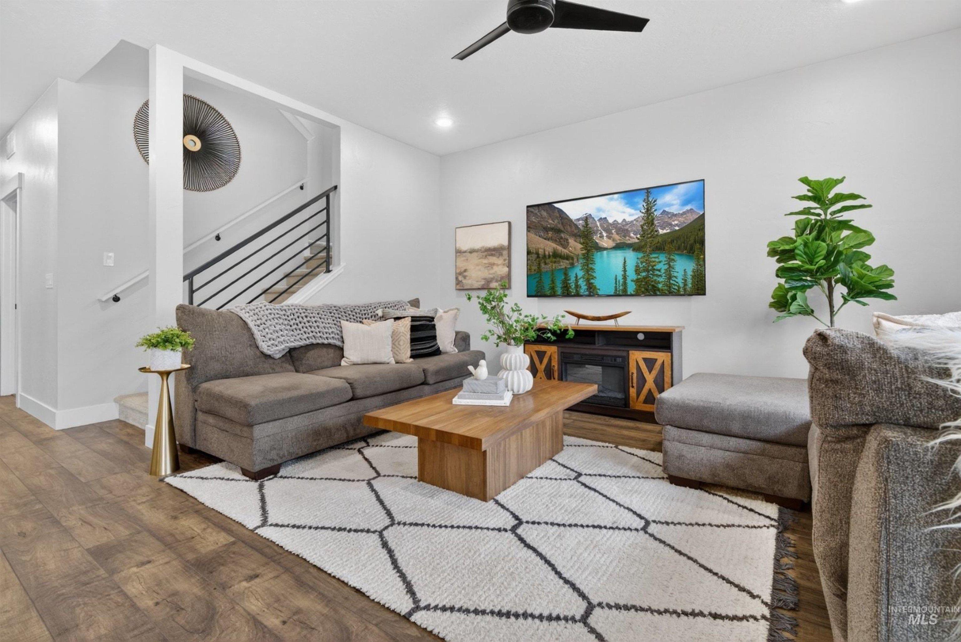 7160 W Riverwood Street, Boise, Idaho 83709, 4 Bedrooms, 2.5 Bathrooms, Residential For Sale, Price $535,000,MLS 98977177