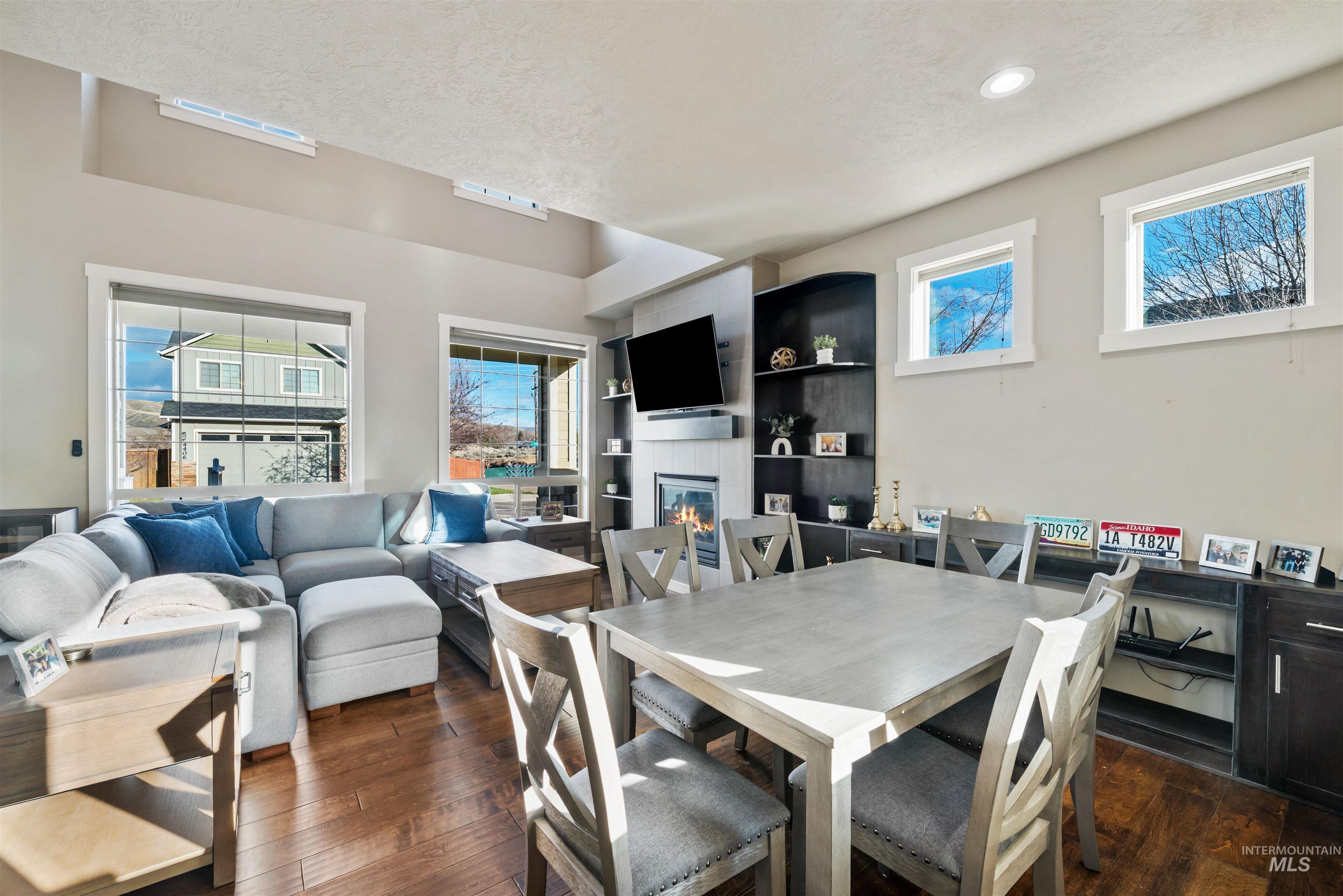 4405 S Epsilon Ave, Boise, Idaho 83716, 3 Bedrooms, 2.5 Bathrooms, Residential For Sale, Price $569,900,MLS 98977179