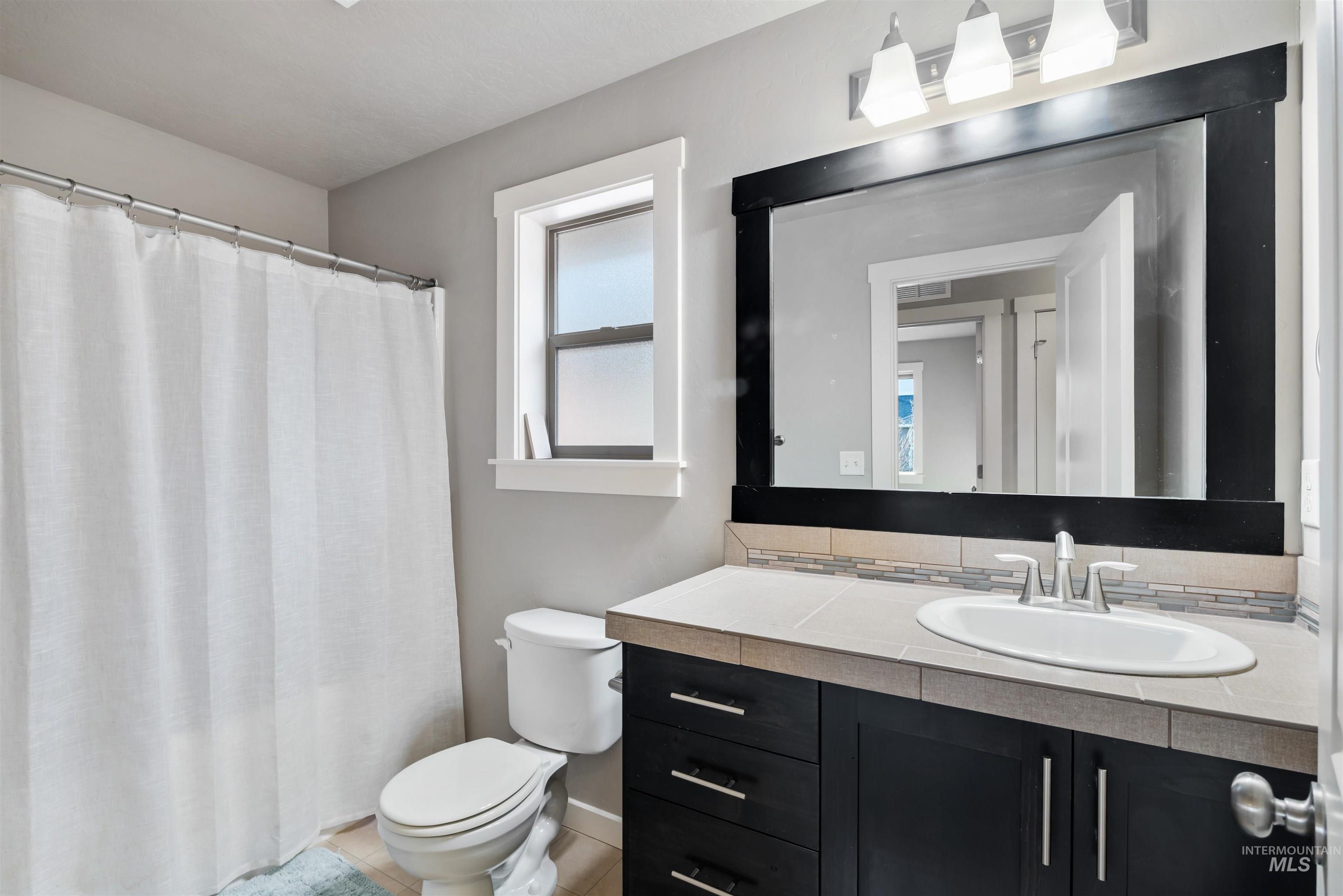 4405 S Epsilon Ave, Boise, Idaho 83716, 3 Bedrooms, 2.5 Bathrooms, Residential For Sale, Price $569,900,MLS 98977179