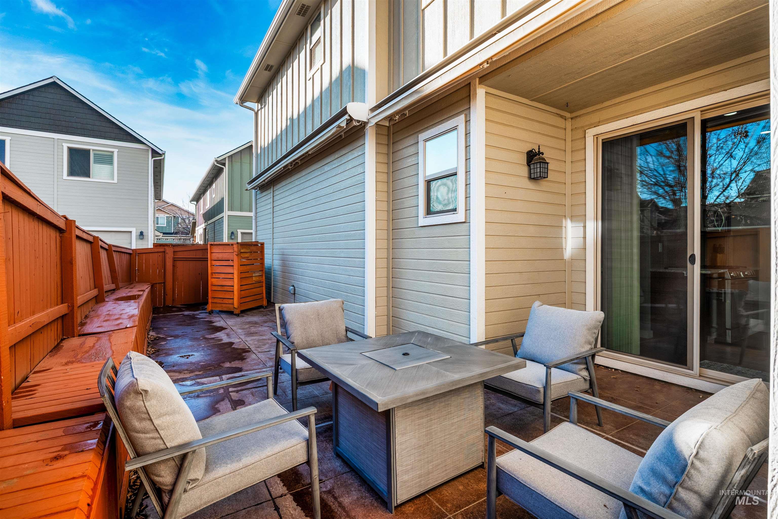 4405 S Epsilon Ave, Boise, Idaho 83716, 3 Bedrooms, 2.5 Bathrooms, Residential For Sale, Price $569,900,MLS 98977179