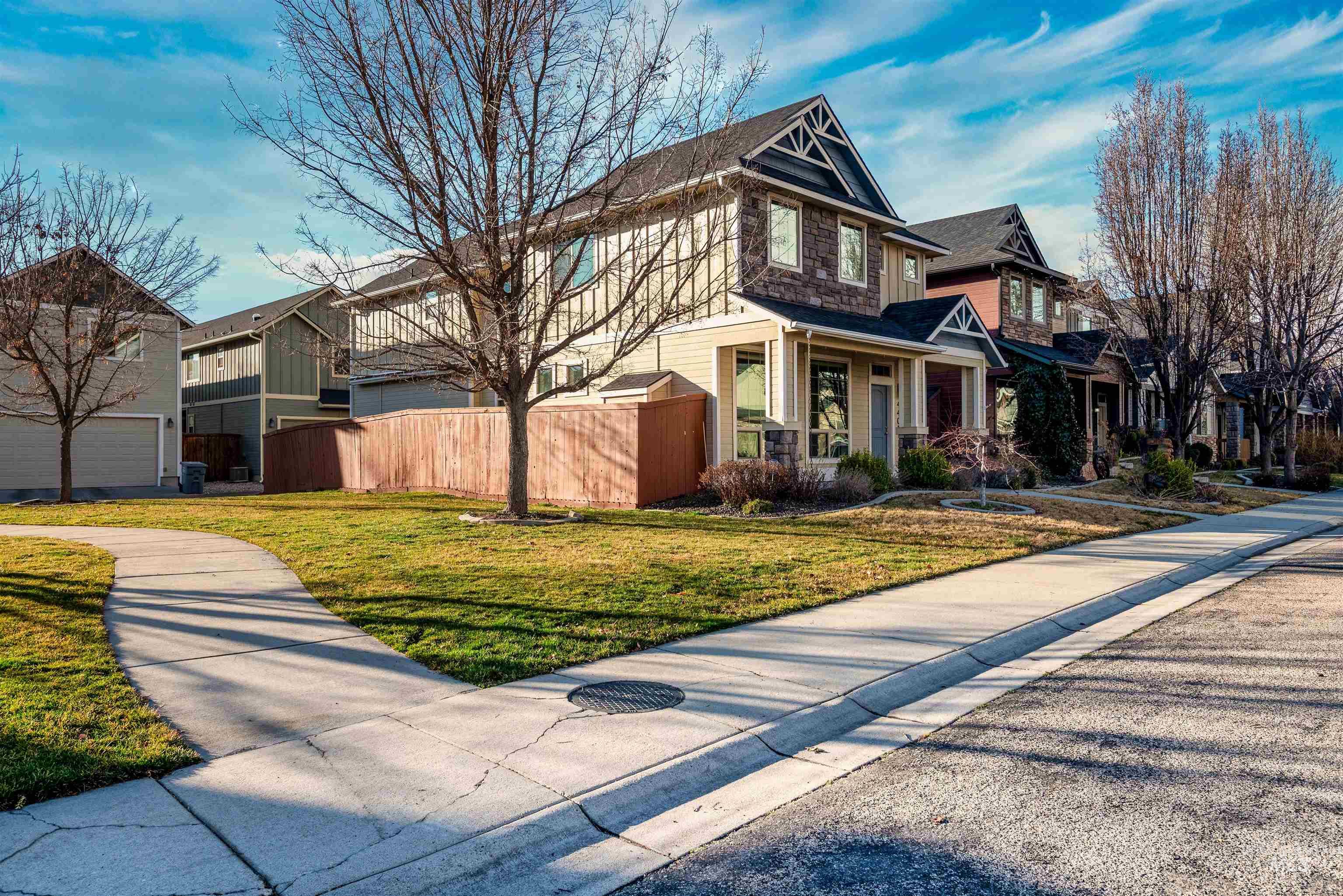 4405 S Epsilon Ave, Boise, Idaho 83716, 3 Bedrooms, 2.5 Bathrooms, Residential For Sale, Price $569,900,MLS 98977179
