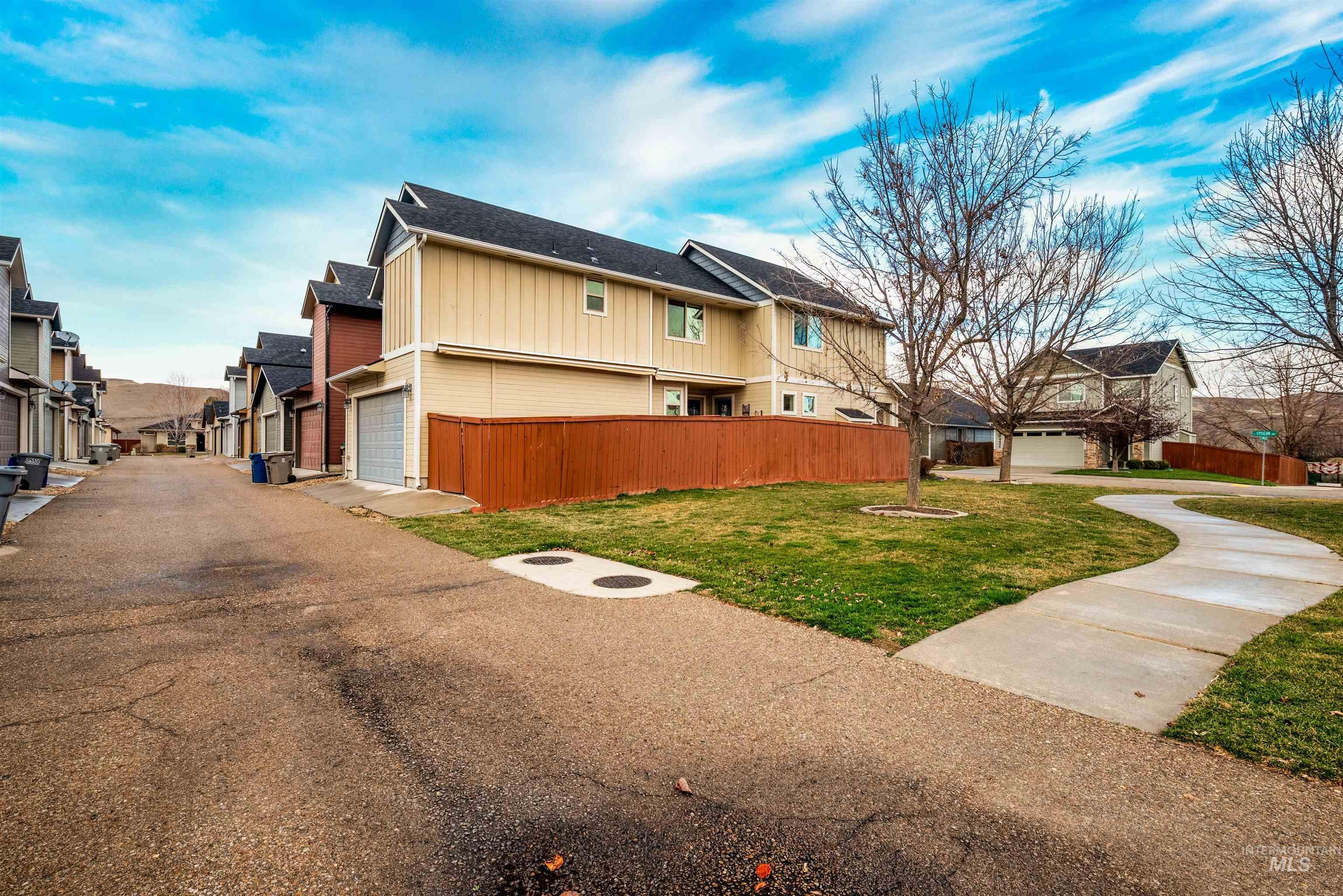 4405 S Epsilon Ave, Boise, Idaho 83716, 3 Bedrooms, 2.5 Bathrooms, Residential For Sale, Price $569,900,MLS 98977179