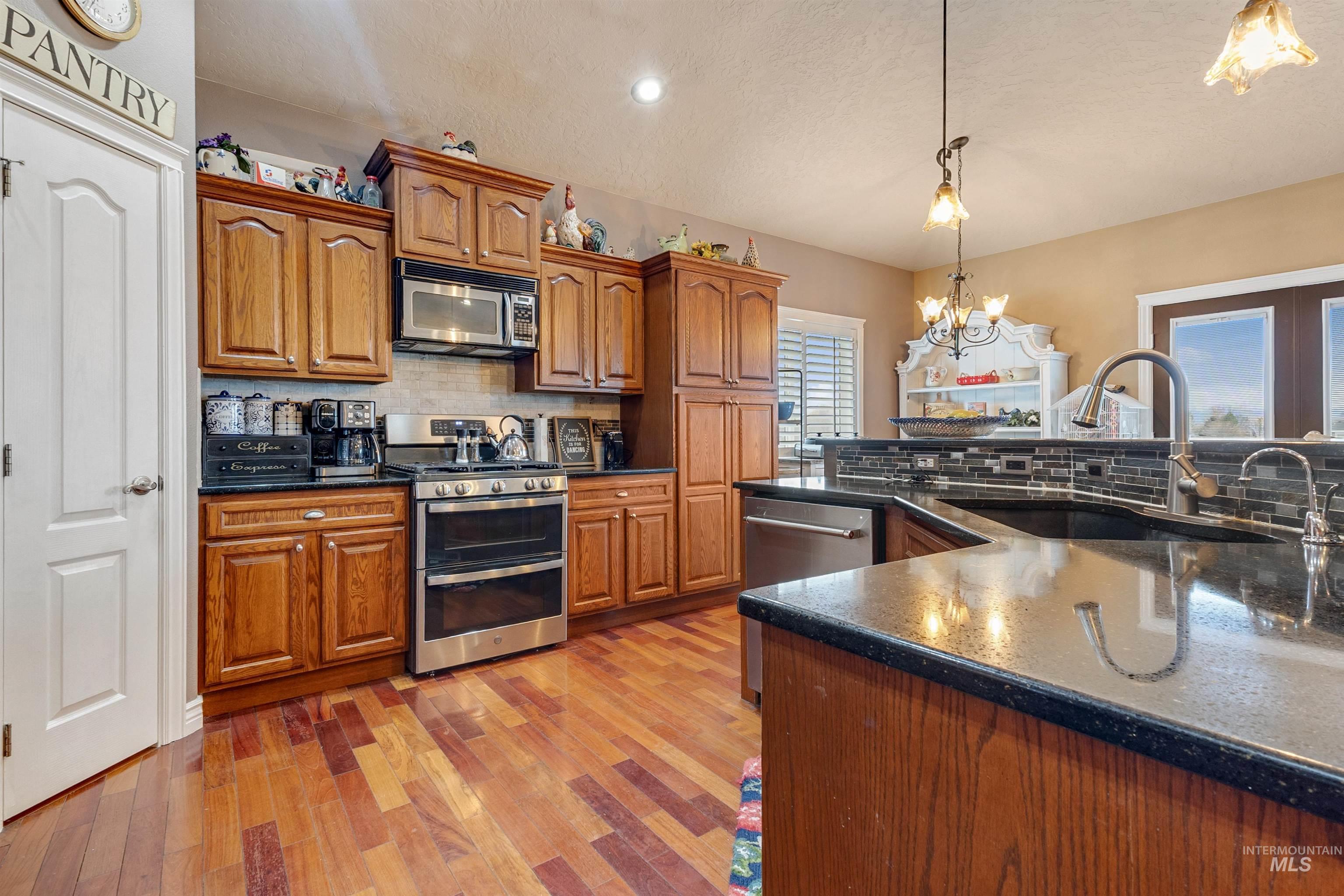 4834 S Fern St., Nampa, Idaho 83686, 5 Bedrooms, 4 Bathrooms, Residential For Sale, Price $724,900,MLS 98977181