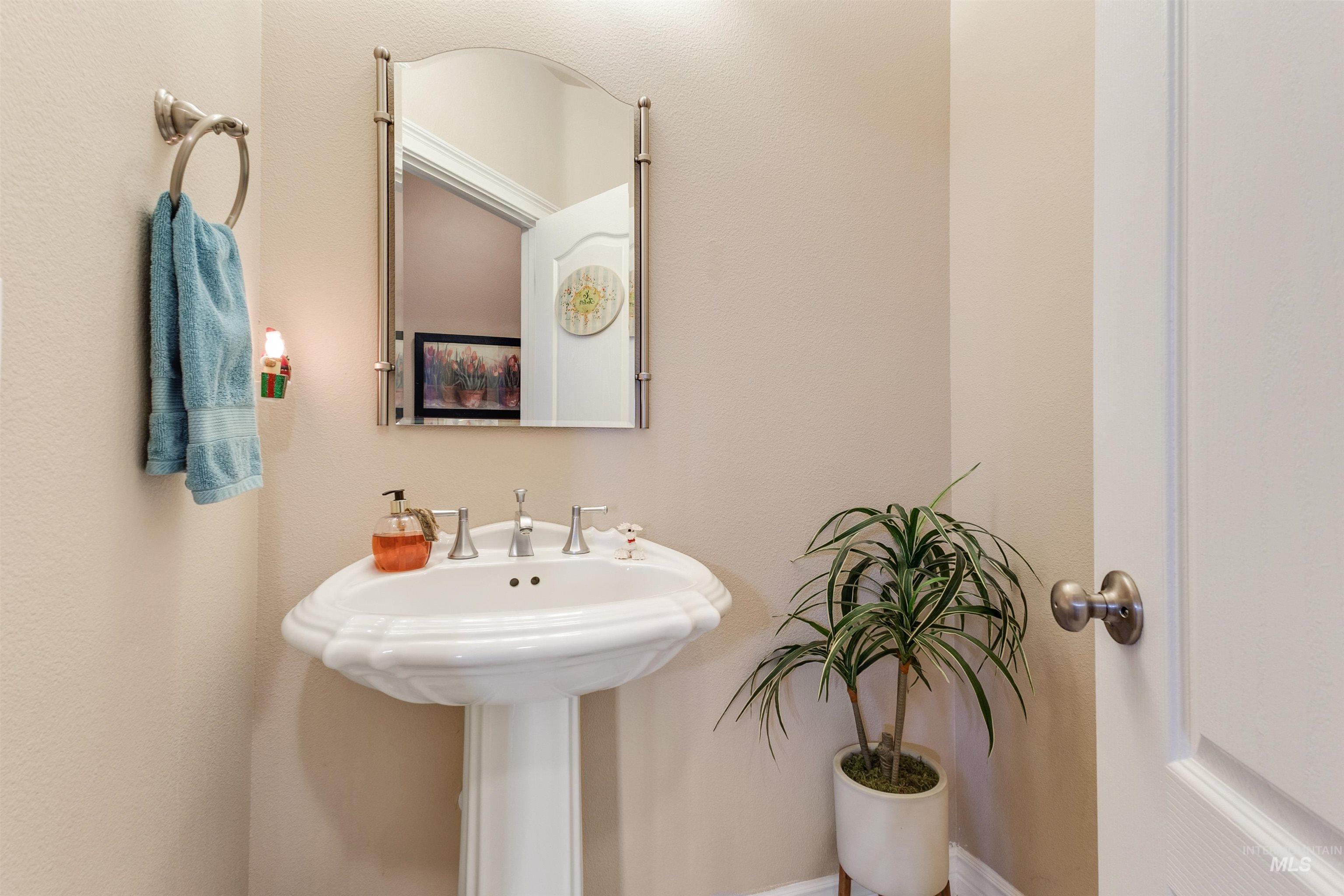 4834 S Fern St., Nampa, Idaho 83686, 5 Bedrooms, 4 Bathrooms, Residential For Sale, Price $724,900,MLS 98977181