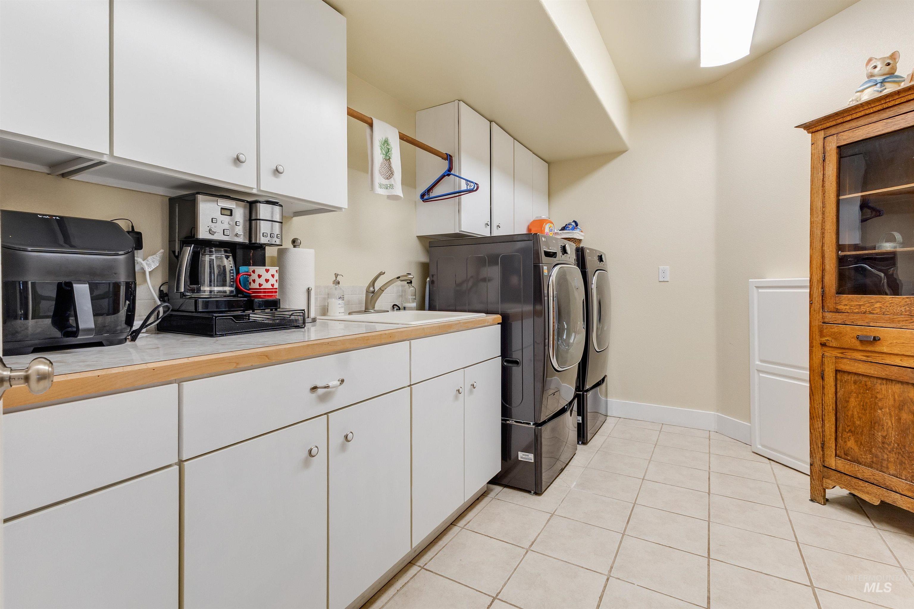 4834 S Fern St., Nampa, Idaho 83686, 5 Bedrooms, 4 Bathrooms, Residential For Sale, Price $724,900,MLS 98977181