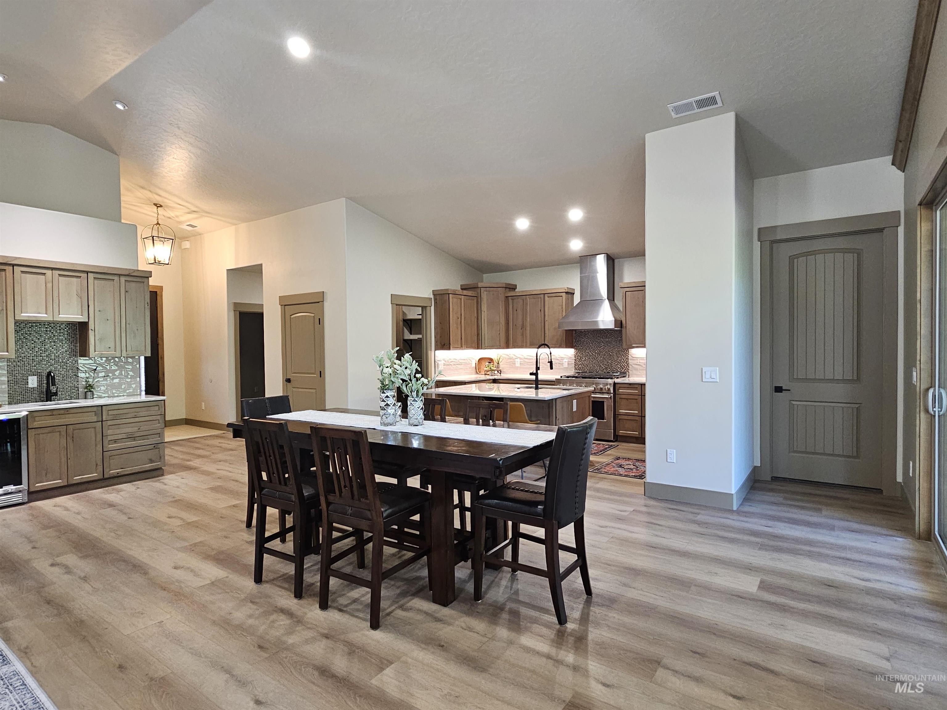 12930 Dawn Dr., Donnelly, Idaho 83615, 5 Bedrooms, 3.5 Bathrooms, Residential For Sale, Price $1,575,000,MLS 98977182