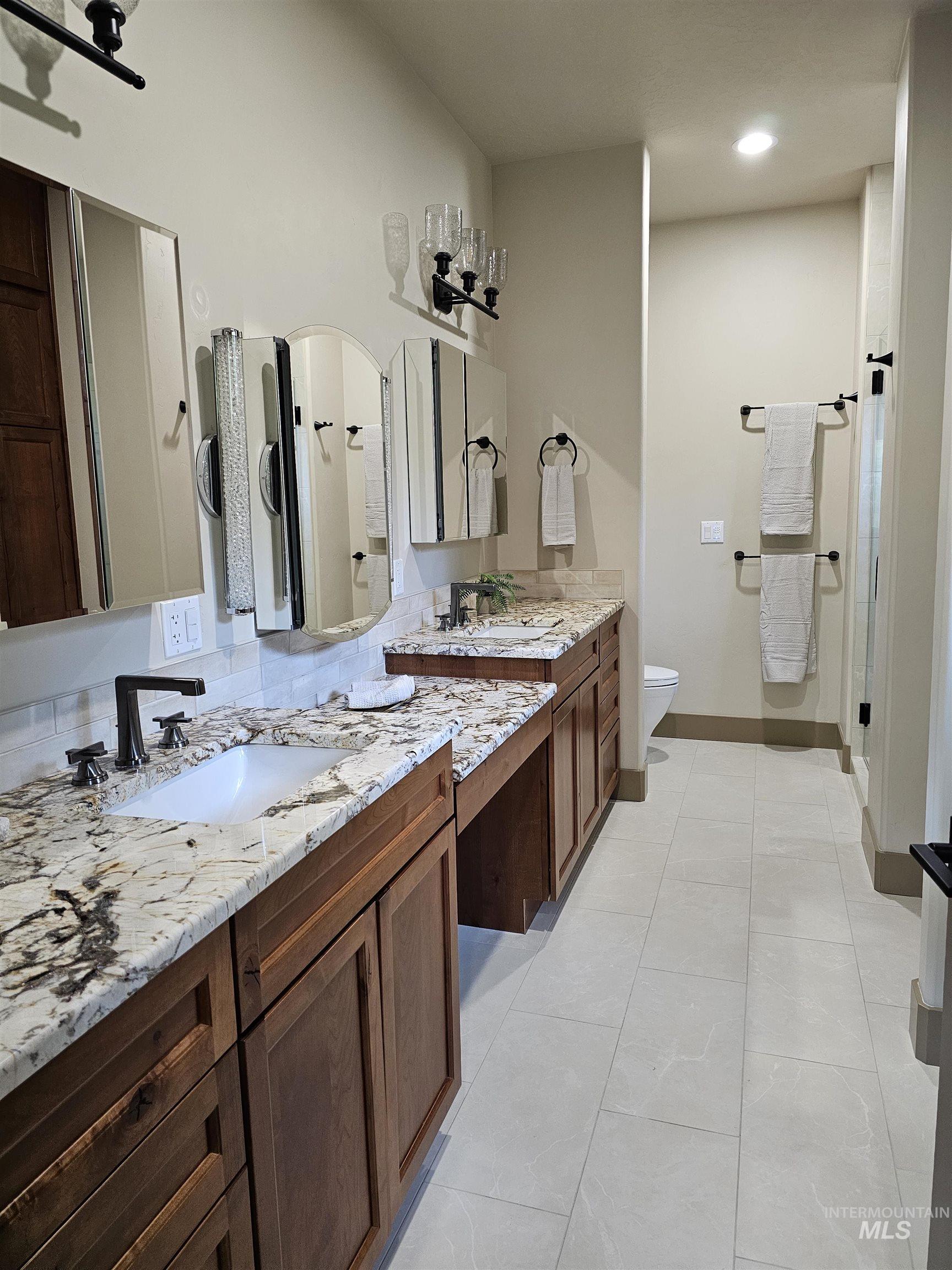 12930 Dawn Dr., Donnelly, Idaho 83615, 5 Bedrooms, 3.5 Bathrooms, Residential For Sale, Price $1,575,000,MLS 98977182