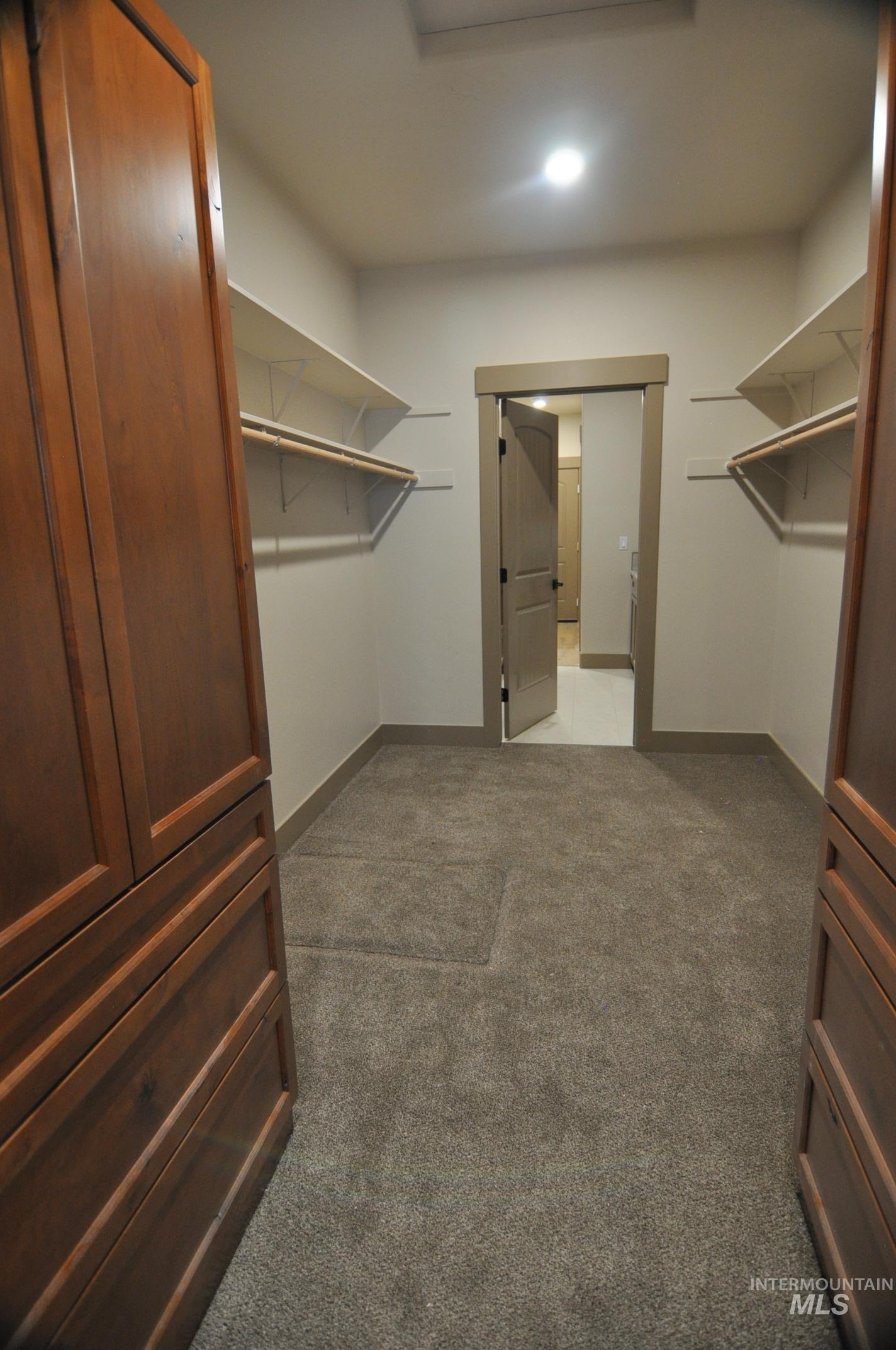 12930 Dawn Dr., Donnelly, Idaho 83615, 5 Bedrooms, 3.5 Bathrooms, Residential For Sale, Price $1,575,000,MLS 98977182