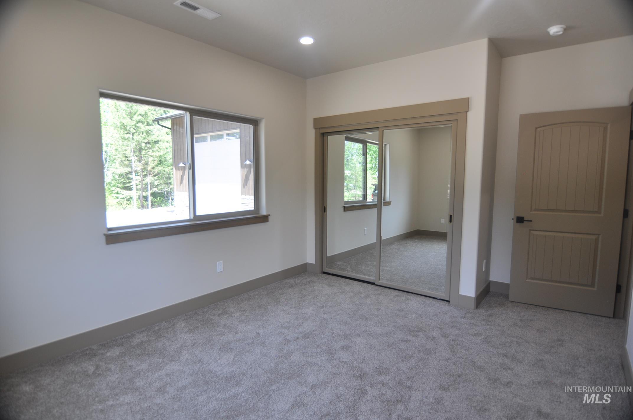 12930 Dawn Dr., Donnelly, Idaho 83615, 5 Bedrooms, 3.5 Bathrooms, Residential For Sale, Price $1,575,000,MLS 98977182