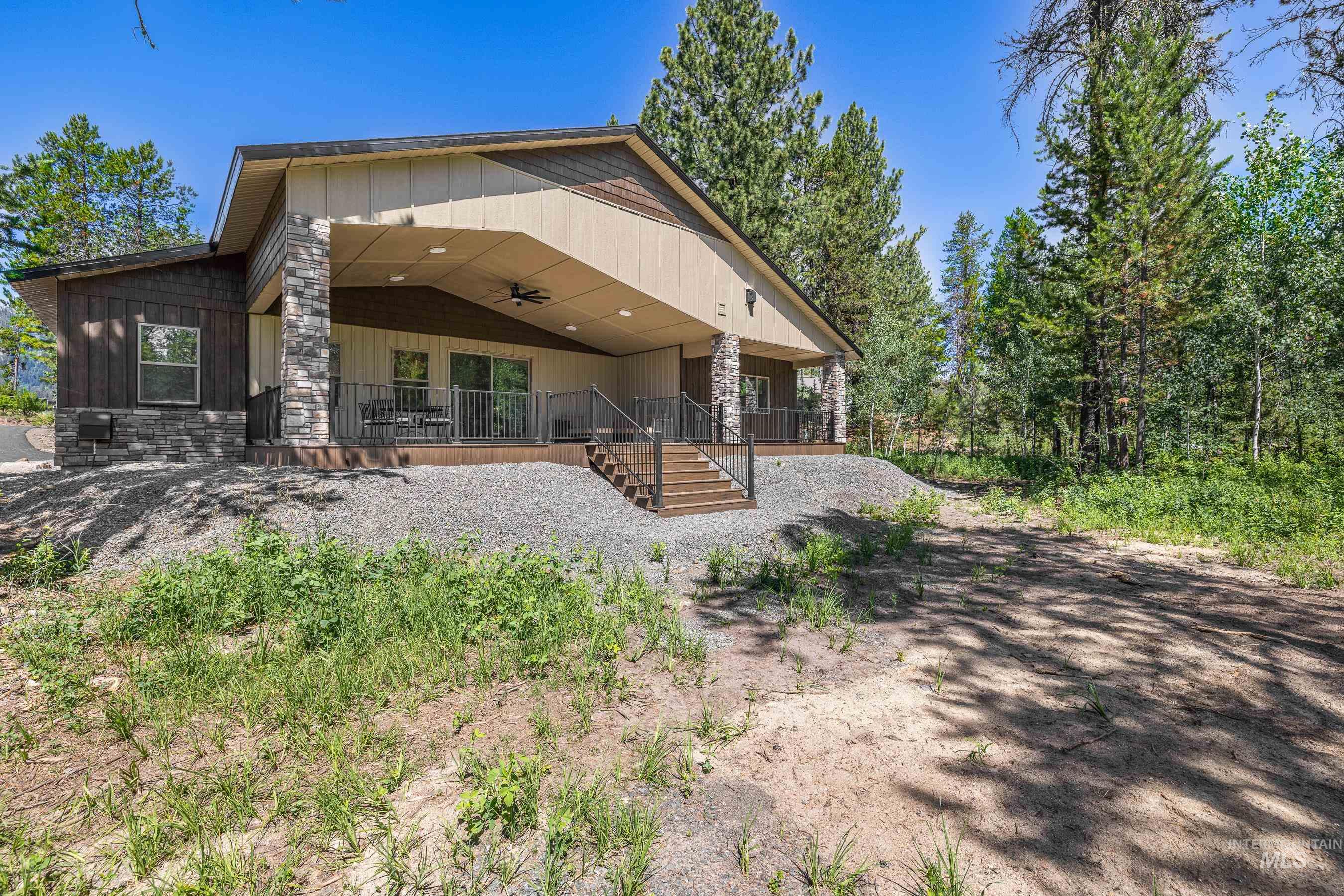 12930 Dawn Dr., Donnelly, Idaho 83615, 5 Bedrooms, 3.5 Bathrooms, Residential For Sale, Price $1,575,000,MLS 98977182