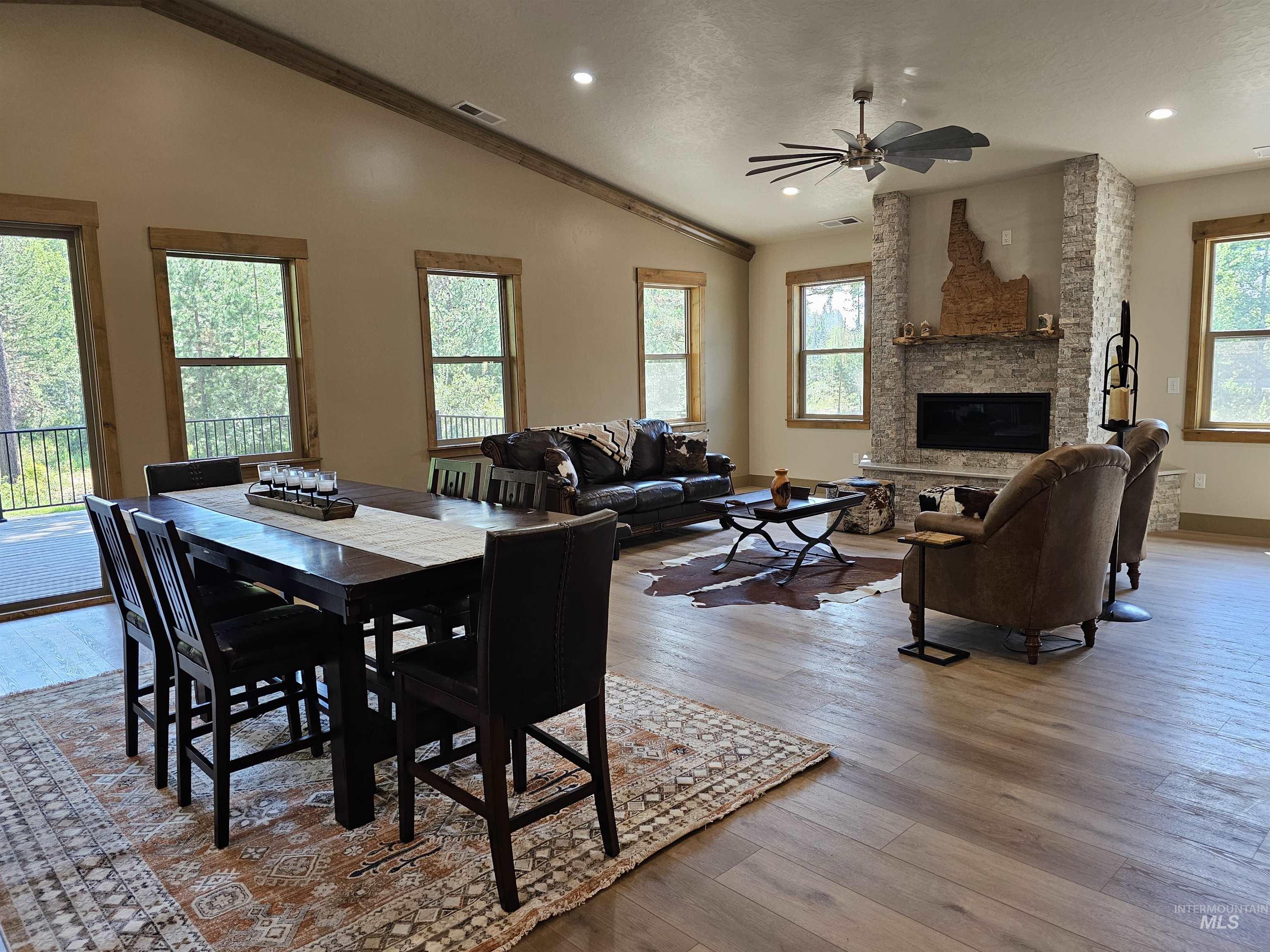 12930 Dawn Dr., Donnelly, Idaho 83615, 5 Bedrooms, 3.5 Bathrooms, Residential For Sale, Price $1,575,000,MLS 98977182