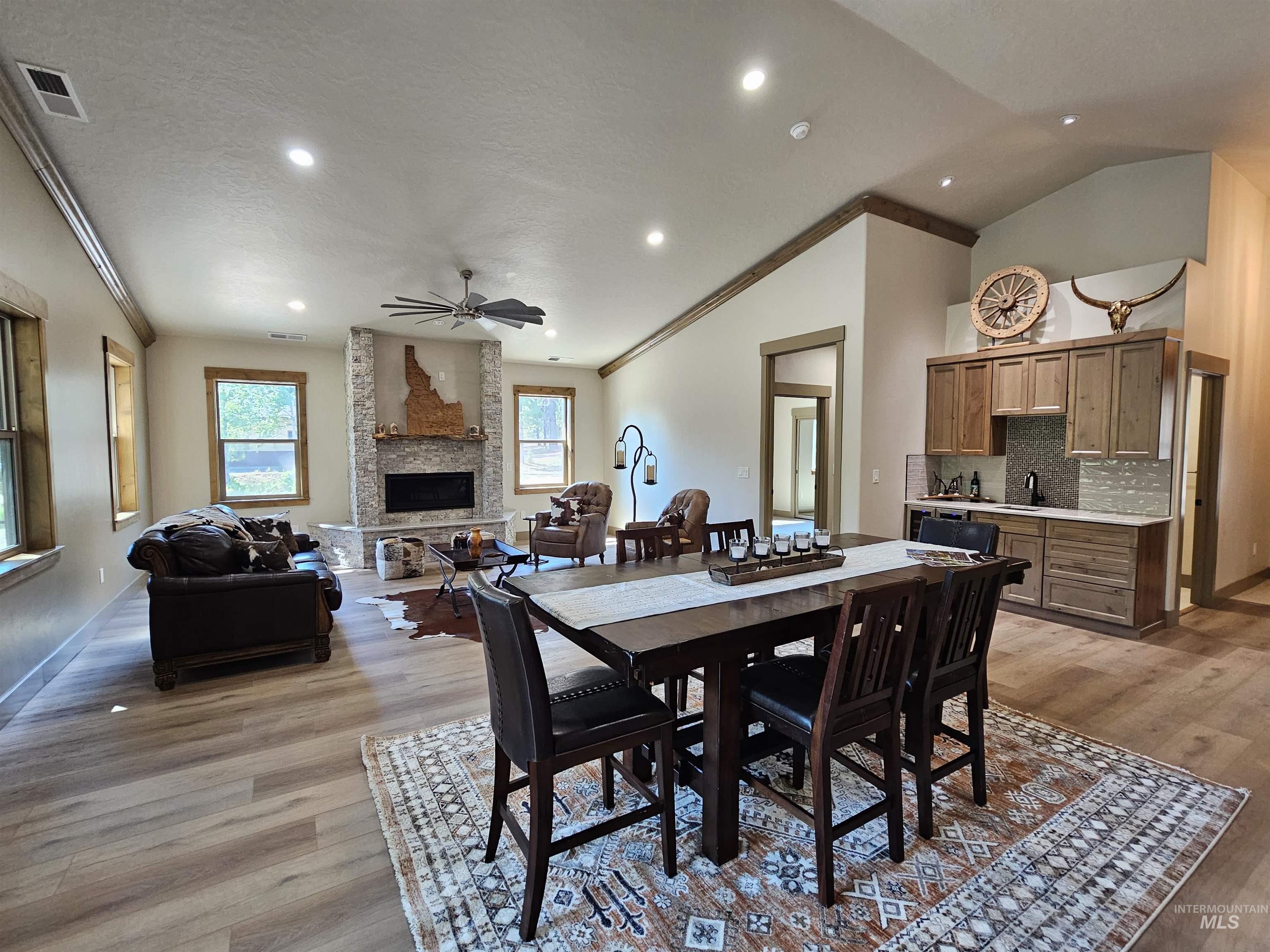 12930 Dawn Dr., Donnelly, Idaho 83615, 5 Bedrooms, 3.5 Bathrooms, Residential For Sale, Price $1,575,000,MLS 98977182