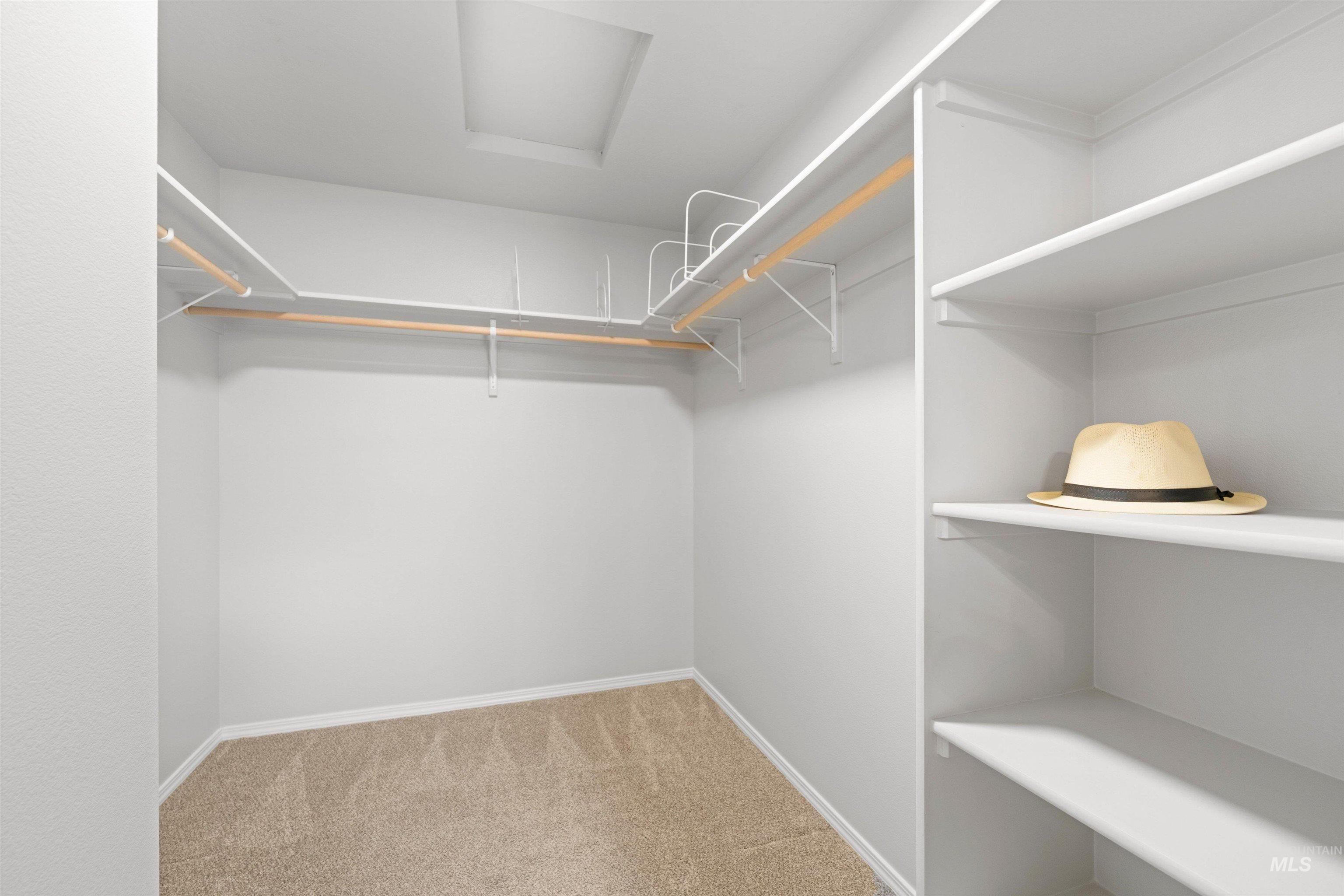 1122 N Madagascar Avenue, Star, Idaho 83669-6271, 4 Bedrooms, 2 Bathrooms, Residential For Sale, Price $495,000,MLS 98977183