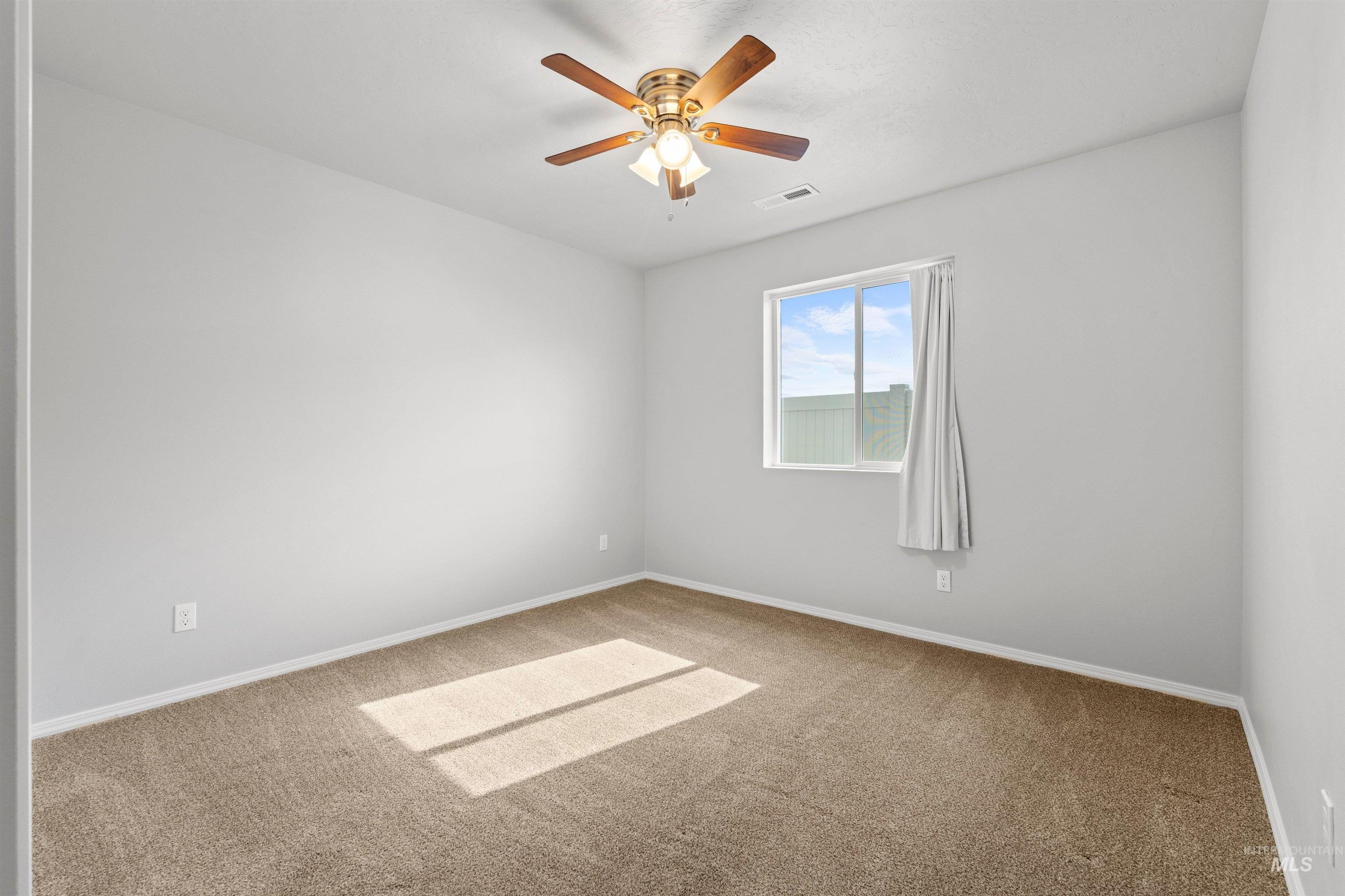 1122 N Madagascar Avenue, Star, Idaho 83669-6271, 4 Bedrooms, 2 Bathrooms, Residential For Sale, Price $495,000,MLS 98977183