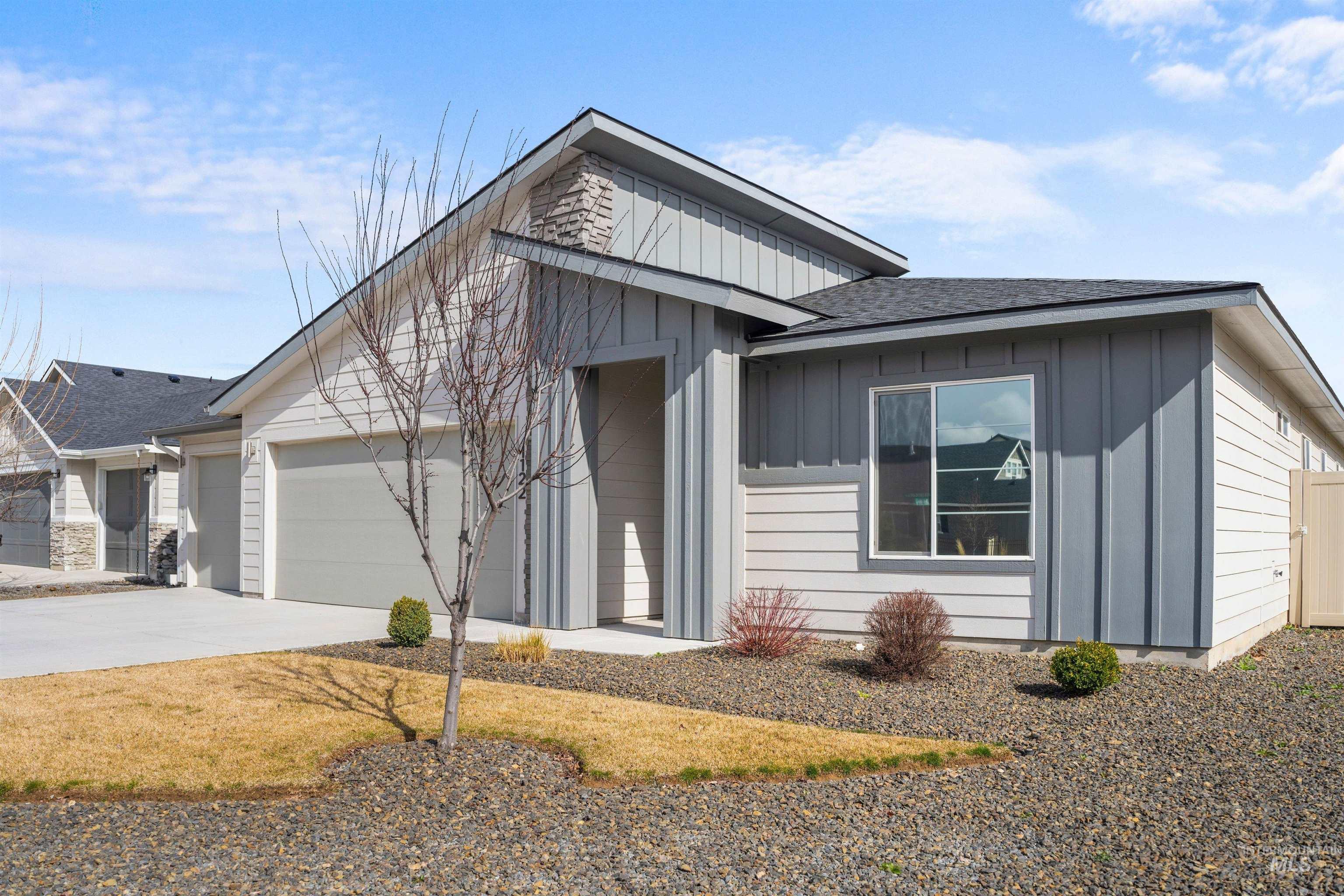 1122 N Madagascar Avenue, Star, Idaho 83669-6271, 4 Bedrooms, 2 Bathrooms, Residential For Sale, Price $495,000,MLS 98977183