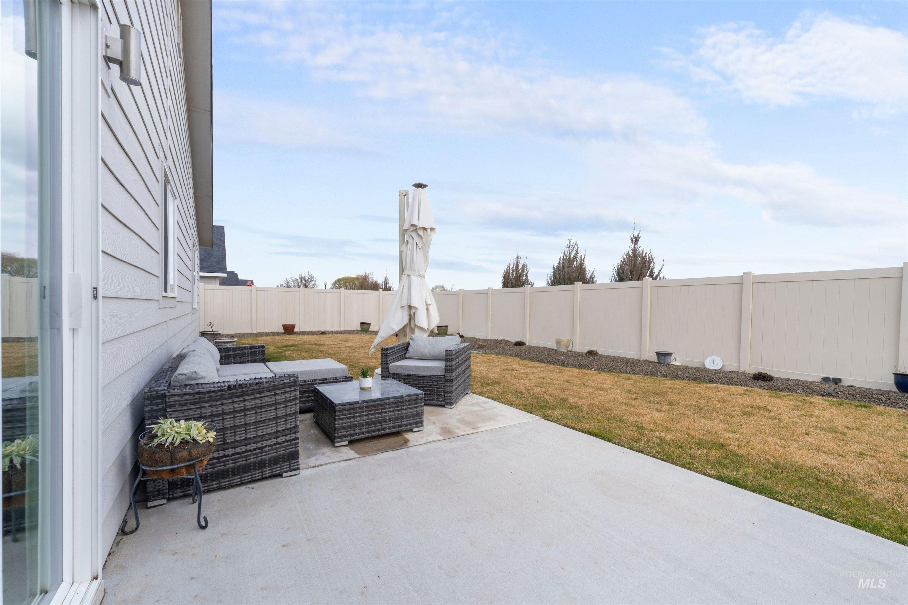 1122 N Madagascar Avenue, Star, Idaho 83669-6271, 4 Bedrooms, 2 Bathrooms, Residential For Sale, Price $495,000,MLS 98977183