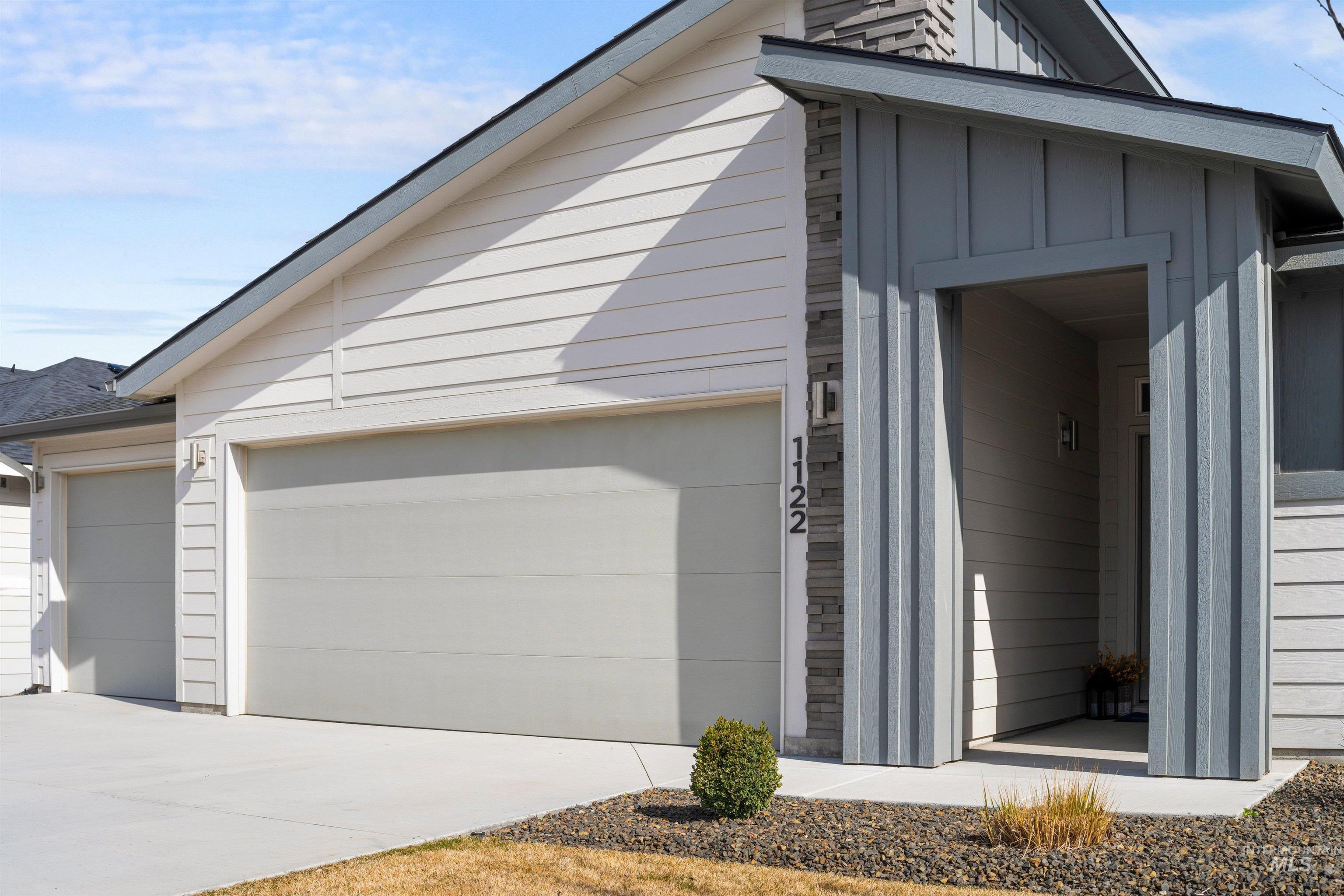 1122 N Madagascar Avenue, Star, Idaho 83669-6271, 4 Bedrooms, 2 Bathrooms, Residential For Sale, Price $495,000,MLS 98977183