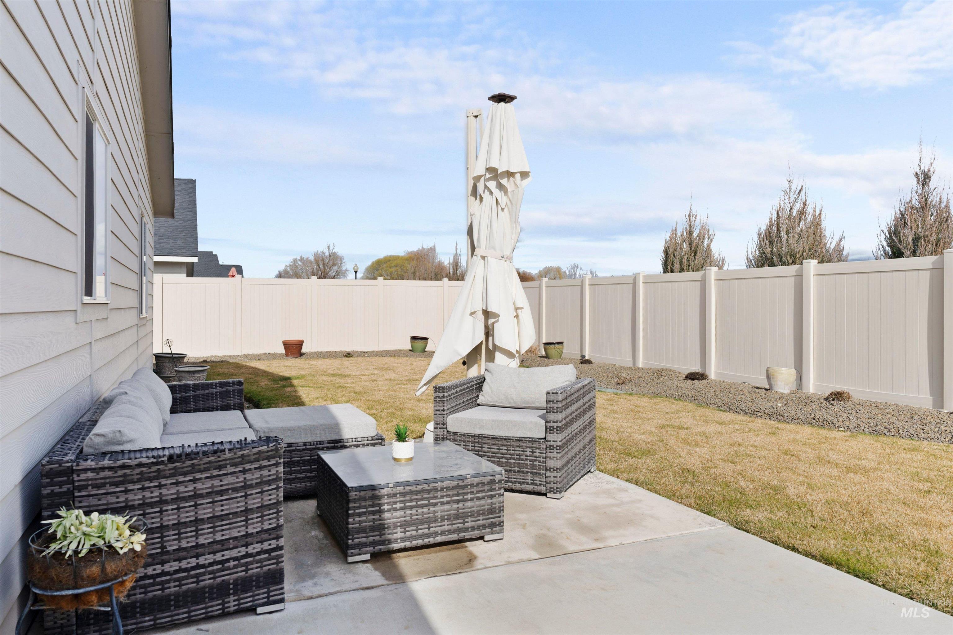 1122 N Madagascar Avenue, Star, Idaho 83669-6271, 4 Bedrooms, 2 Bathrooms, Residential For Sale, Price $495,000,MLS 98977183