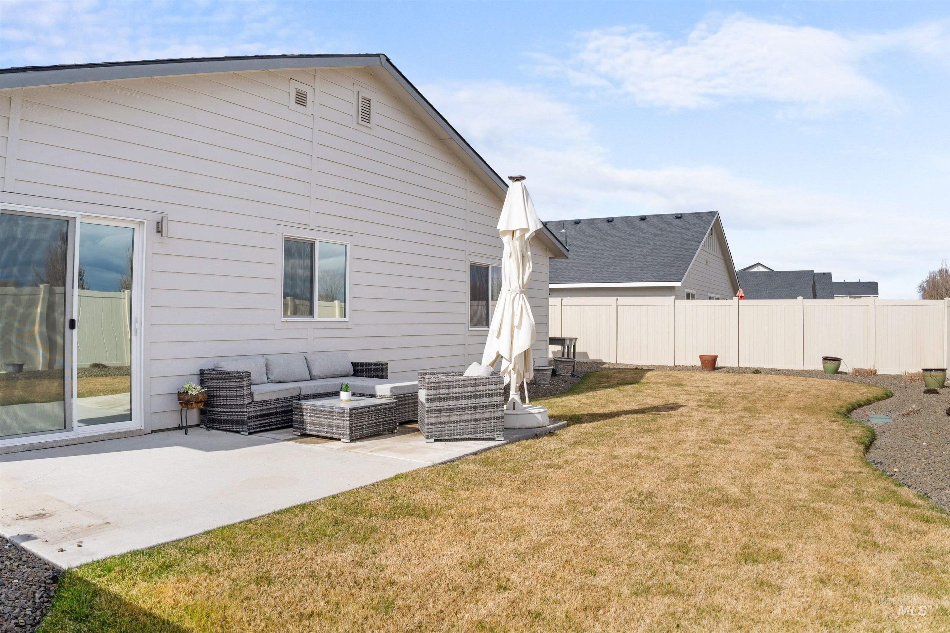 1122 N Madagascar Avenue, Star, Idaho 83669-6271, 4 Bedrooms, 2 Bathrooms, Residential For Sale, Price $495,000,MLS 98977183