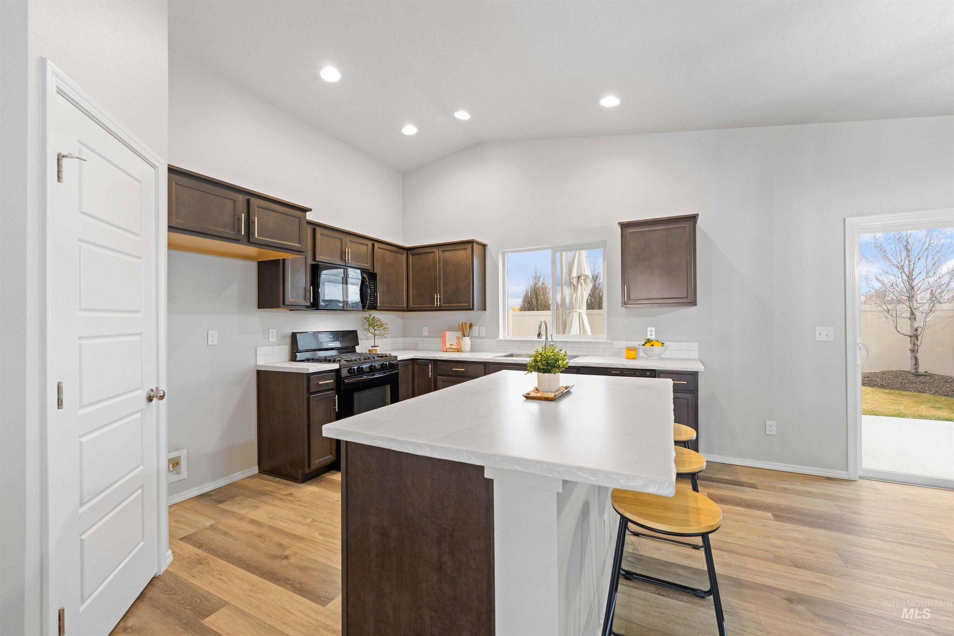 1122 N Madagascar Avenue, Star, Idaho 83669-6271, 4 Bedrooms, 2 Bathrooms, Residential For Sale, Price $495,000,MLS 98977183