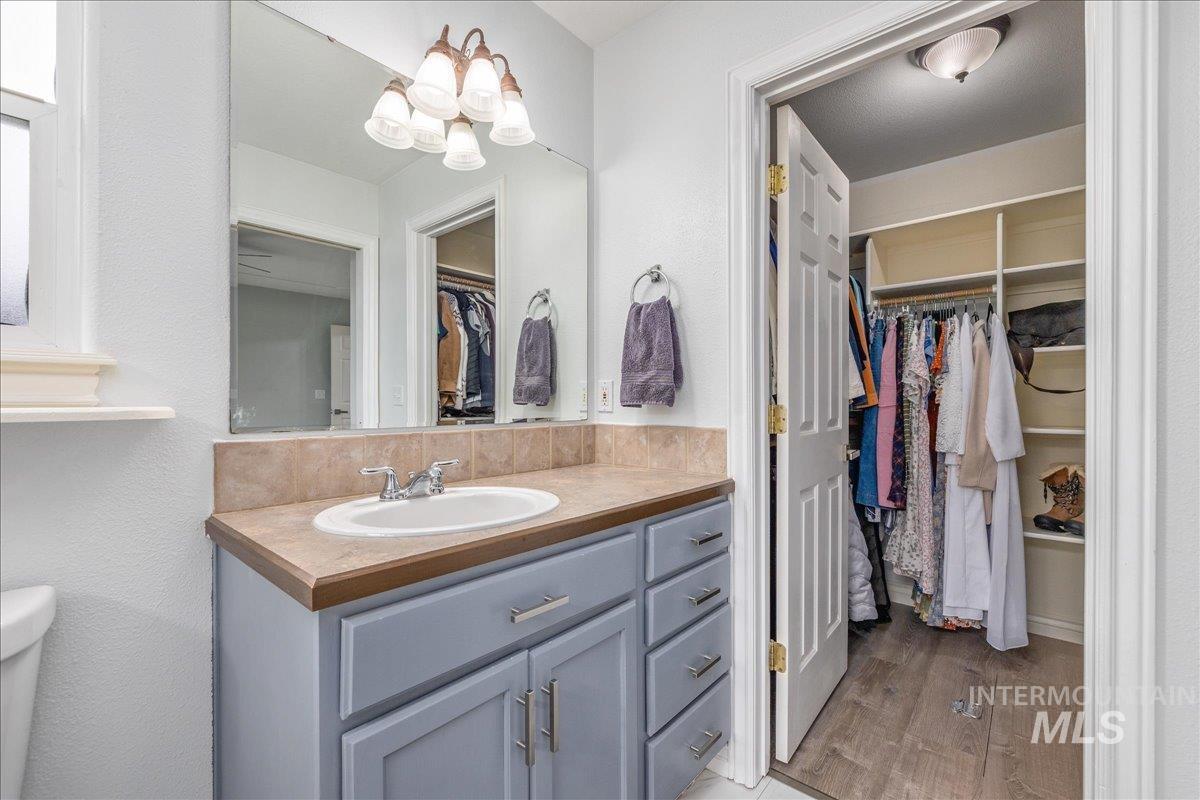 2805 E Umatilla Dr, Nampa, Idaho 83686, 3 Bedrooms, 2 Bathrooms, Residential For Sale, Price $429,900,MLS 98977185