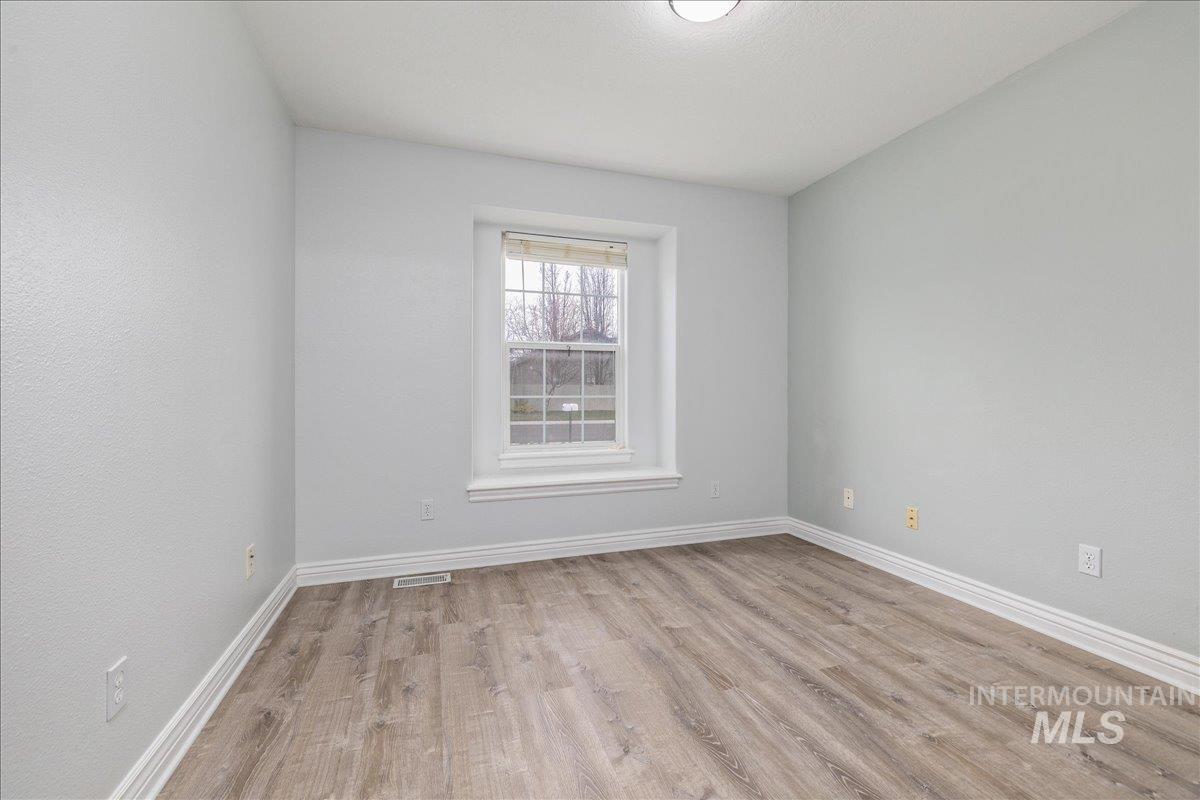 2805 E Umatilla Dr, Nampa, Idaho 83686, 3 Bedrooms, 2 Bathrooms, Residential For Sale, Price $429,900,MLS 98977185