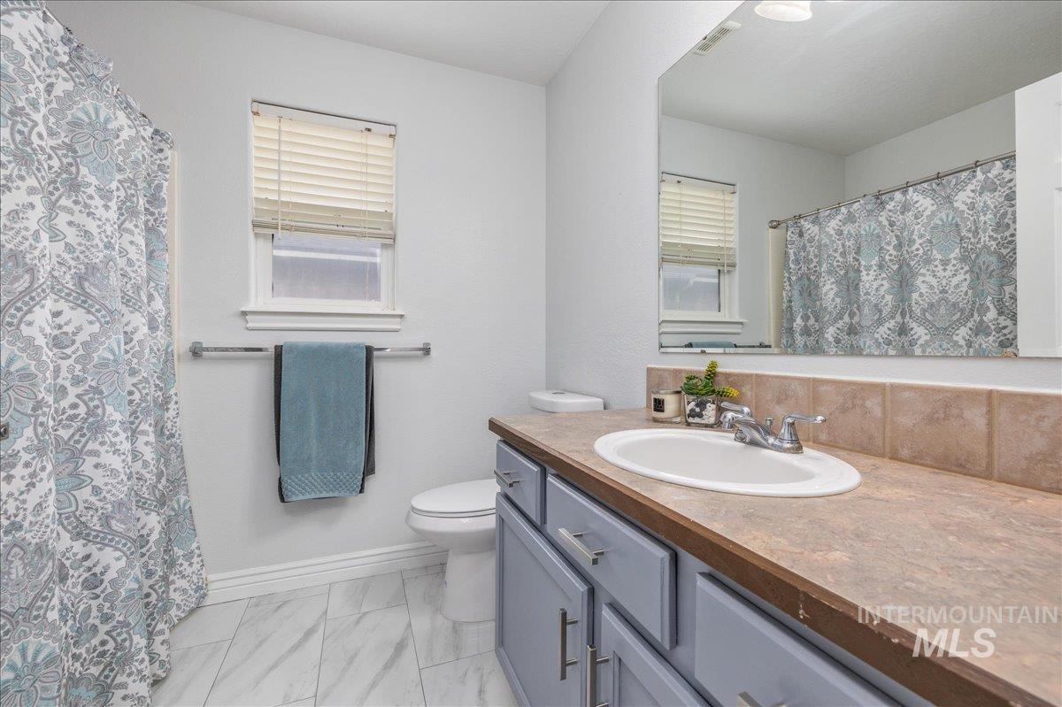 2805 E Umatilla Dr, Nampa, Idaho 83686, 3 Bedrooms, 2 Bathrooms, Residential For Sale, Price $429,900,MLS 98977185