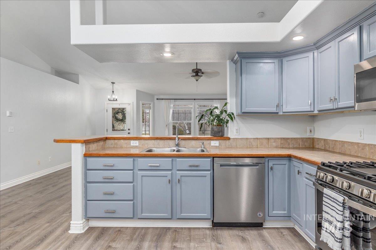 2805 E Umatilla Dr, Nampa, Idaho 83686, 3 Bedrooms, 2 Bathrooms, Residential For Sale, Price $429,900,MLS 98977185