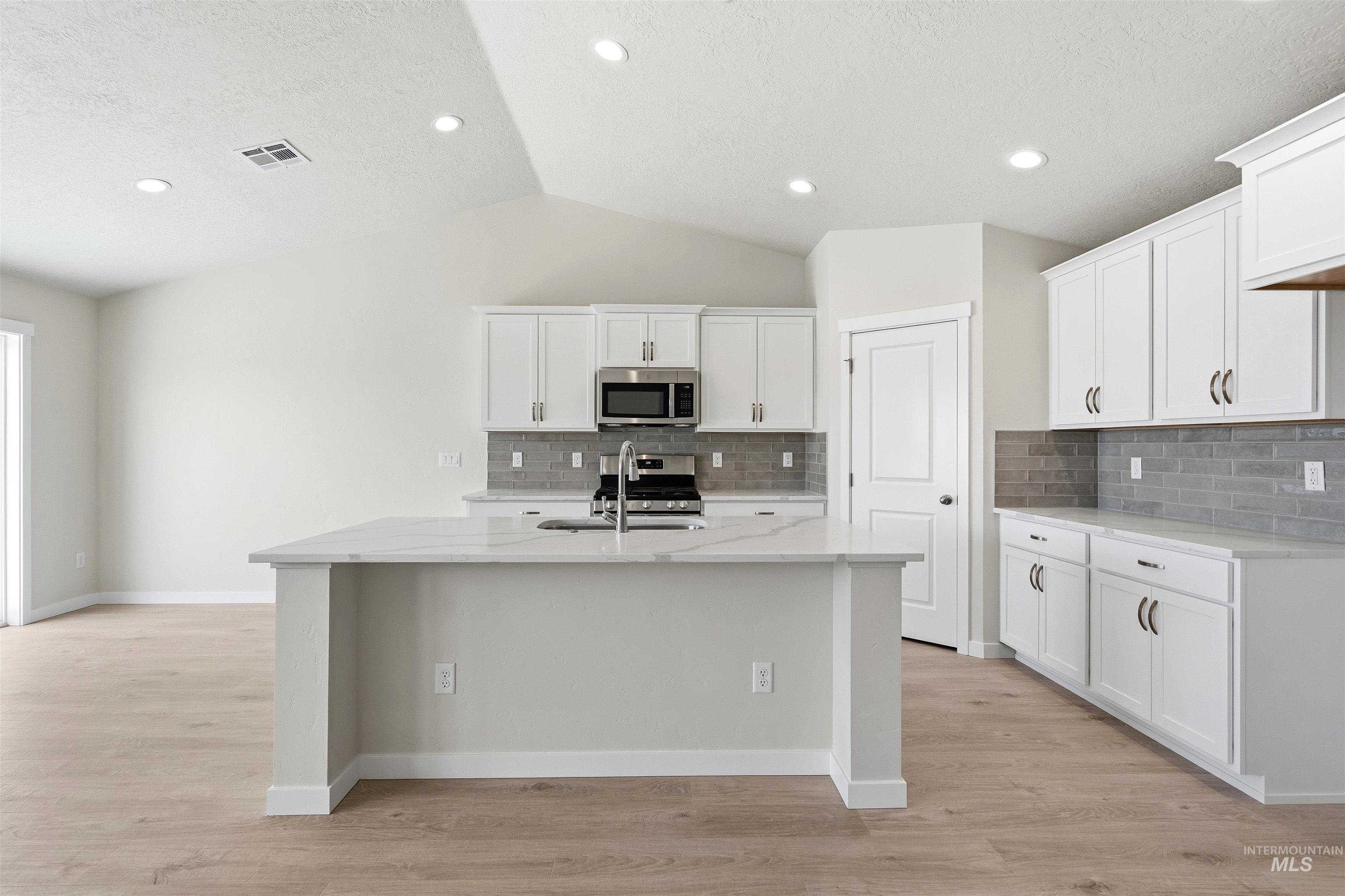 7700 E Meriwether Dr, Nampa, Idaho 83687, 4 Bedrooms, 2 Bathrooms, Residential For Sale, Price $484,990,MLS 98977189