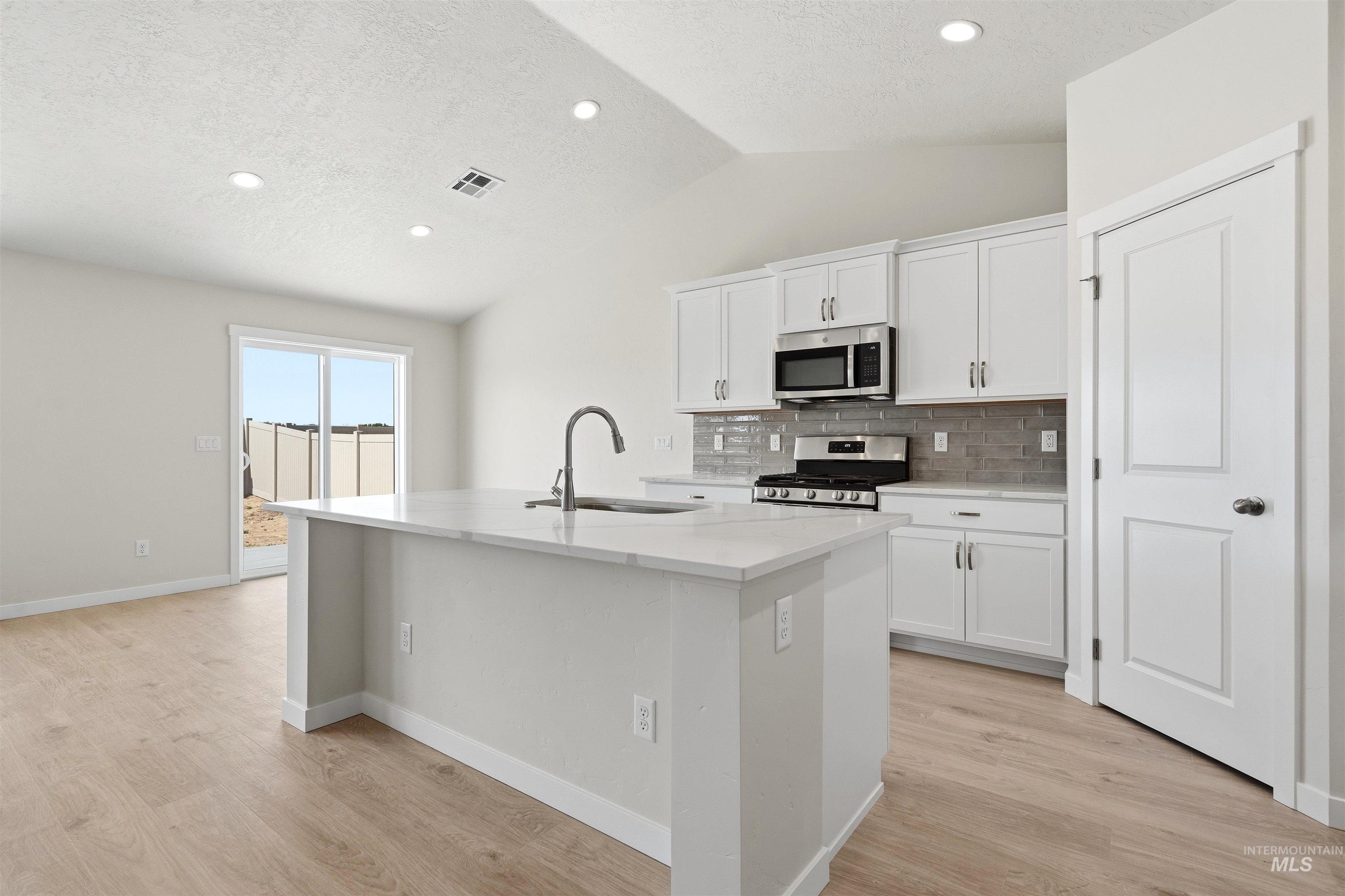 7700 E Meriwether Dr, Nampa, Idaho 83687, 4 Bedrooms, 2 Bathrooms, Residential For Sale, Price $484,990,MLS 98977189