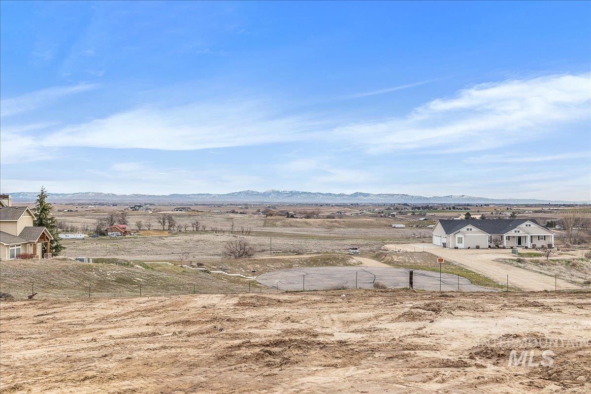 27202 Iron Horse, Caldwell, Idaho 83607, 4 Bedrooms, 3.5 Bathrooms, Residential For Sale, Price $1,350,000,MLS 98977190