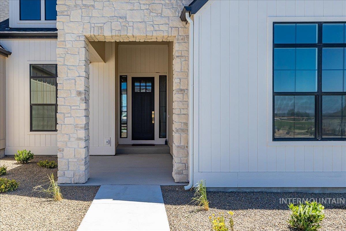 27202 Iron Horse, Caldwell, Idaho 83607, 3 Bedrooms, 3.5 Bathrooms, Residential For Sale, Price $1,239,900,MLS 98977190