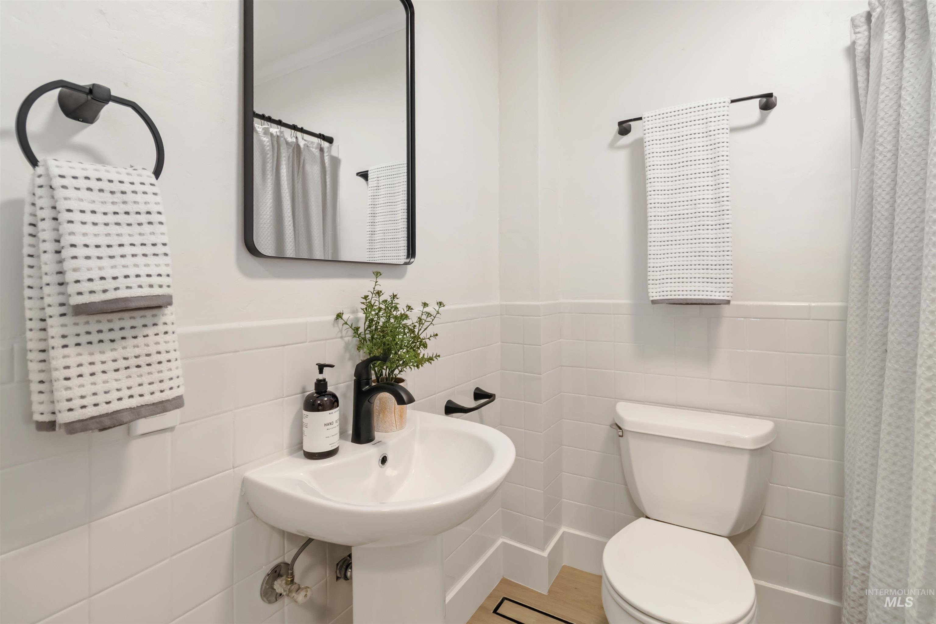 1113 N 20th St, Boise, Idaho 83702, 3 Bedrooms, 3 Bathrooms, Residential For Sale, Price $950,000,MLS 98977191