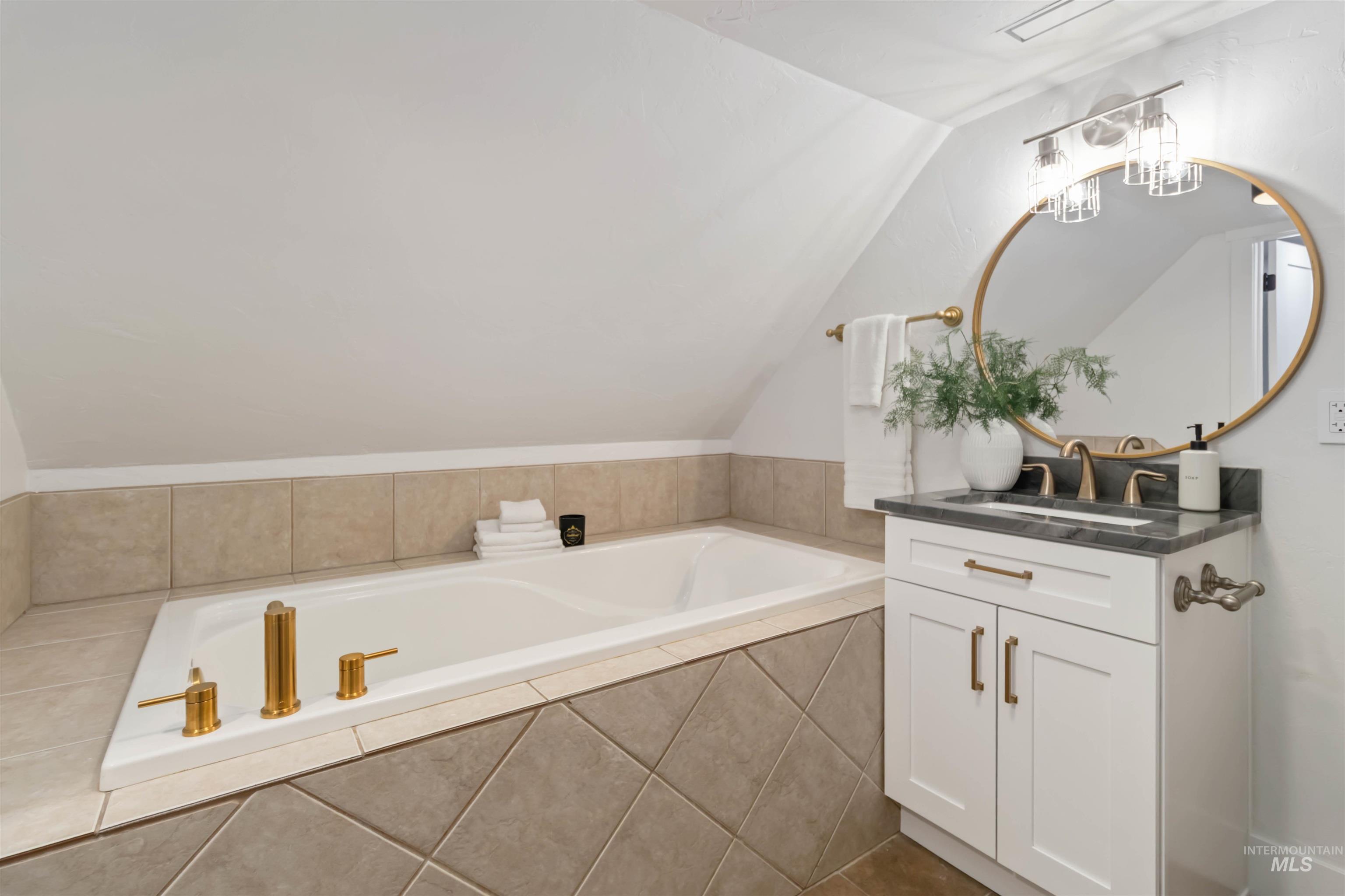 1113 N 20th St, Boise, Idaho 83702, 3 Bedrooms, 3 Bathrooms, Residential For Sale, Price $950,000,MLS 98977191