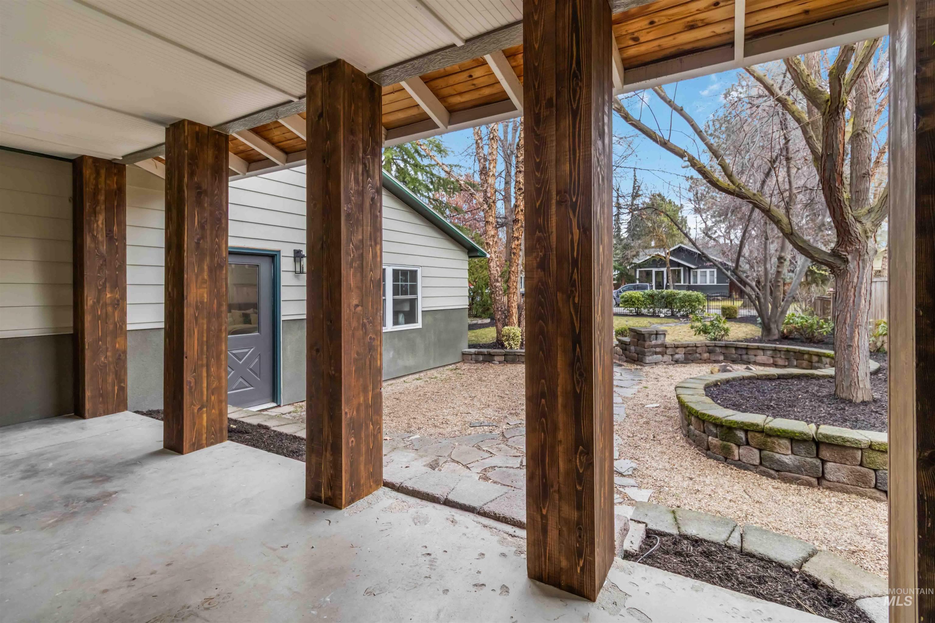 1113 N 20th St, Boise, Idaho 83702, 3 Bedrooms, 3 Bathrooms, Residential For Sale, Price $950,000,MLS 98977191