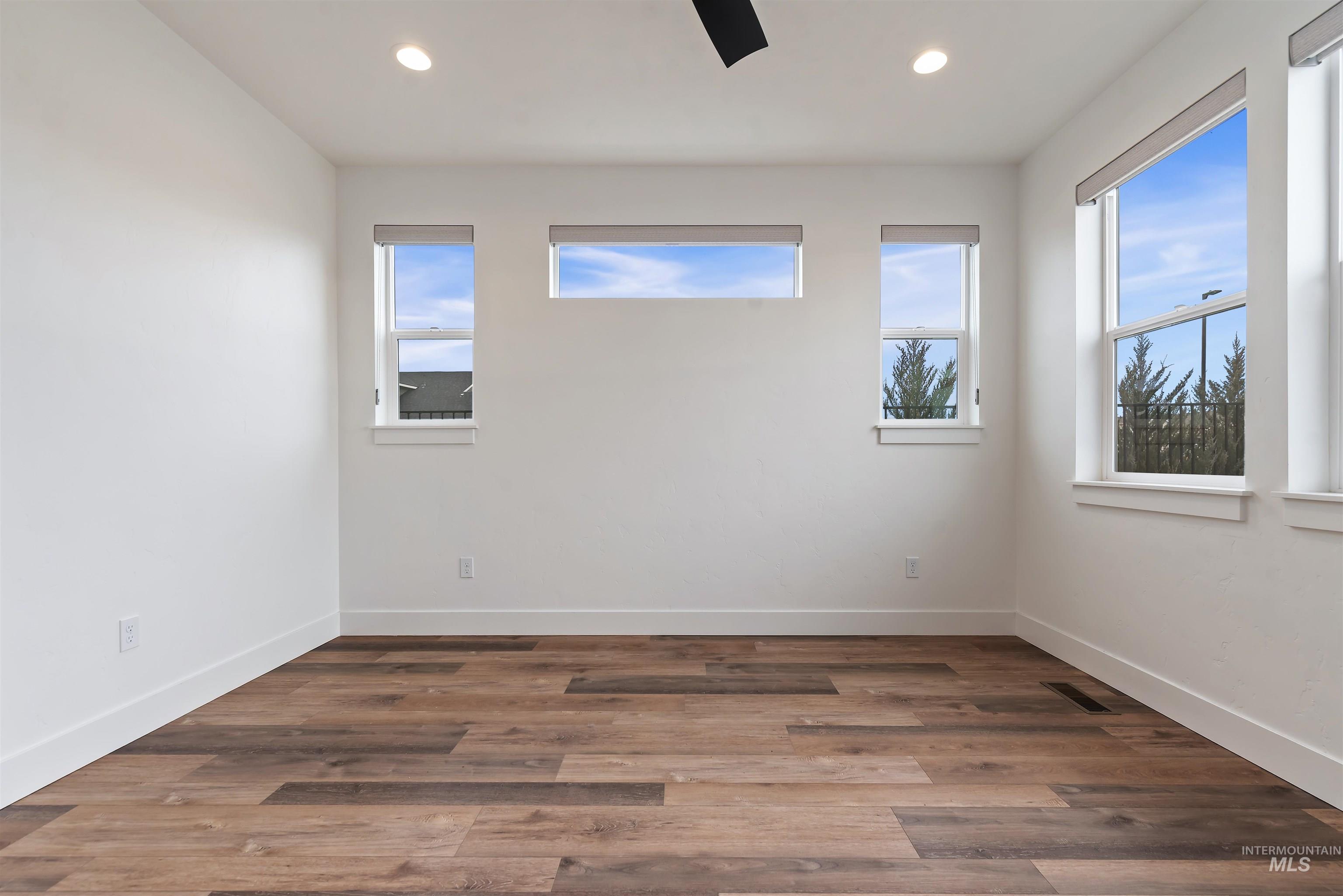 698 N Morning Glory Avenue, Eagle, Idaho 83616-0000, 3 Bedrooms, 2.5 Bathrooms, Residential For Sale, Price $749,900,MLS 98977192