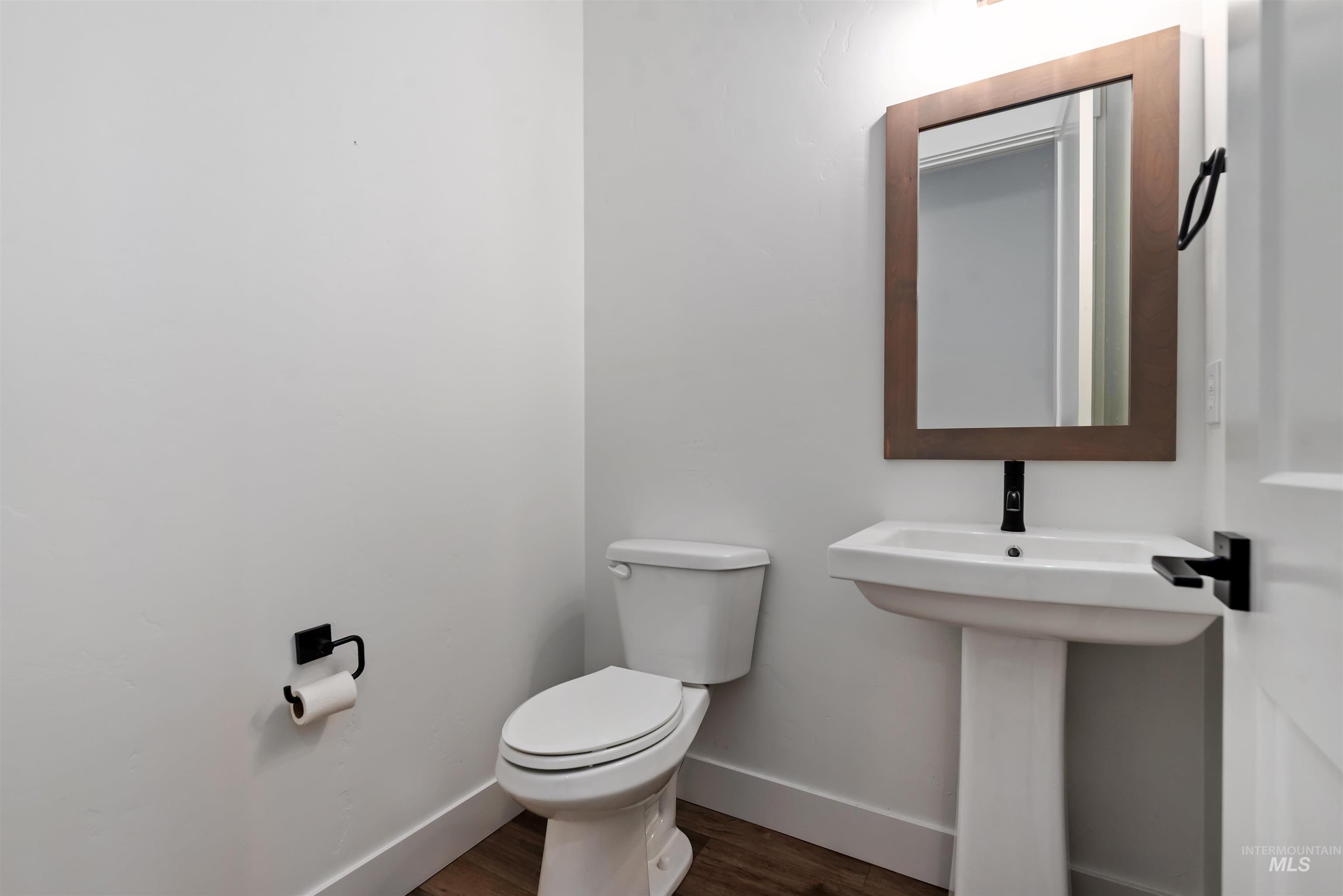 698 N Morning Glory Avenue, Eagle, Idaho 83616-0000, 3 Bedrooms, 2.5 Bathrooms, Residential For Sale, Price $749,900,MLS 98977192