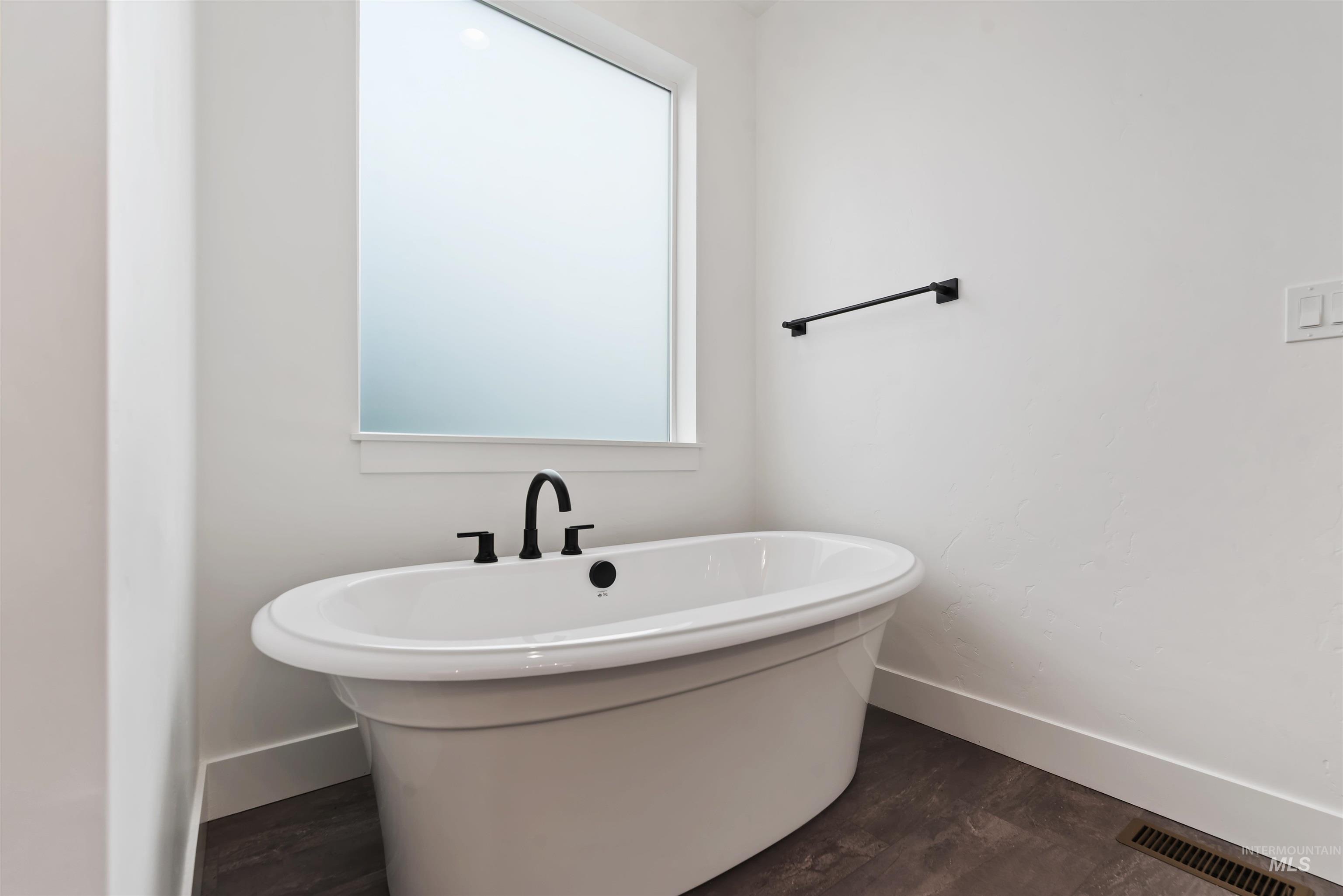 698 N Morning Glory Avenue, Eagle, Idaho 83616-0000, 3 Bedrooms, 2.5 Bathrooms, Residential For Sale, Price $749,900,MLS 98977192