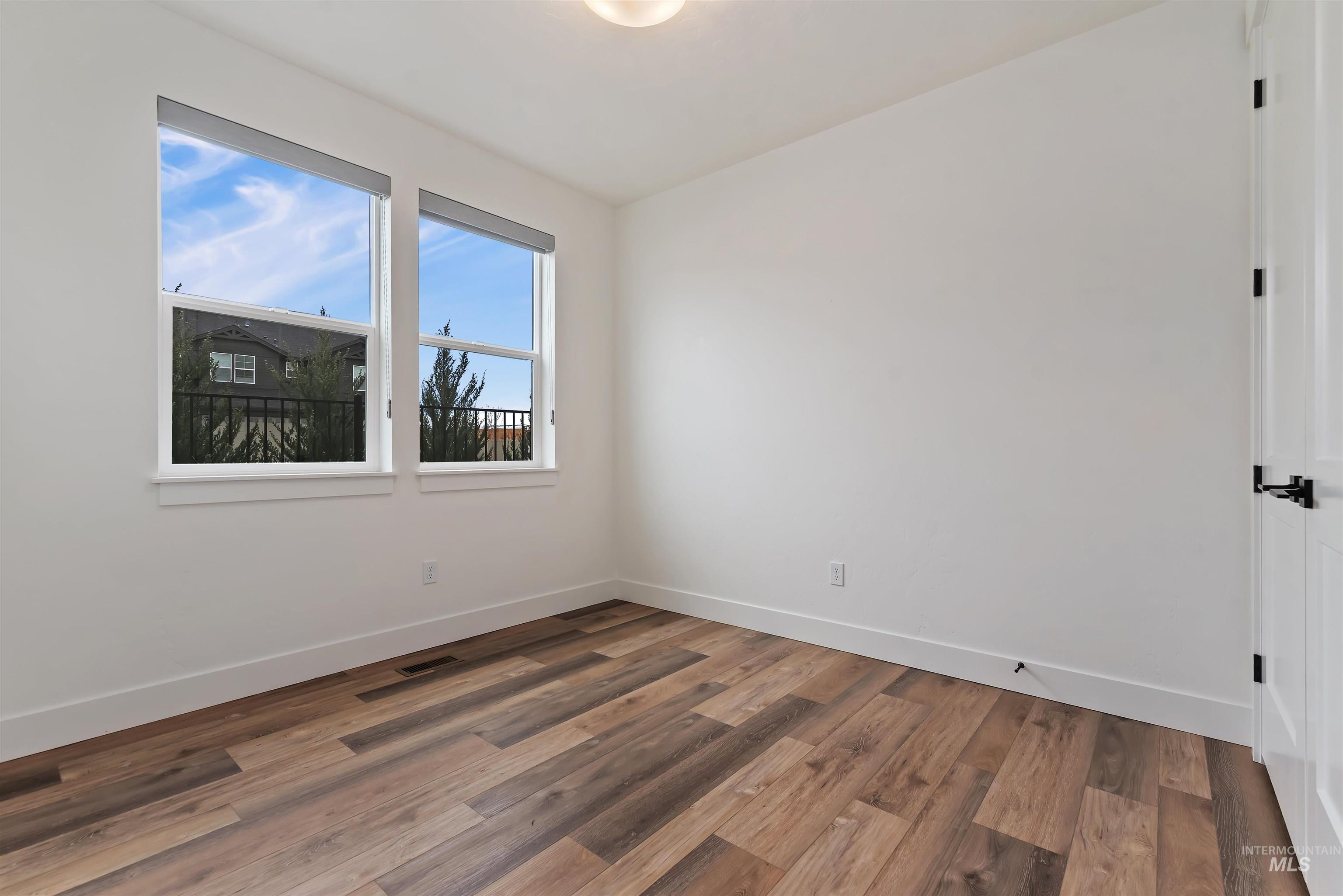 698 N Morning Glory Avenue, Eagle, Idaho 83616-0000, 3 Bedrooms, 2.5 Bathrooms, Residential For Sale, Price $749,900,MLS 98977192