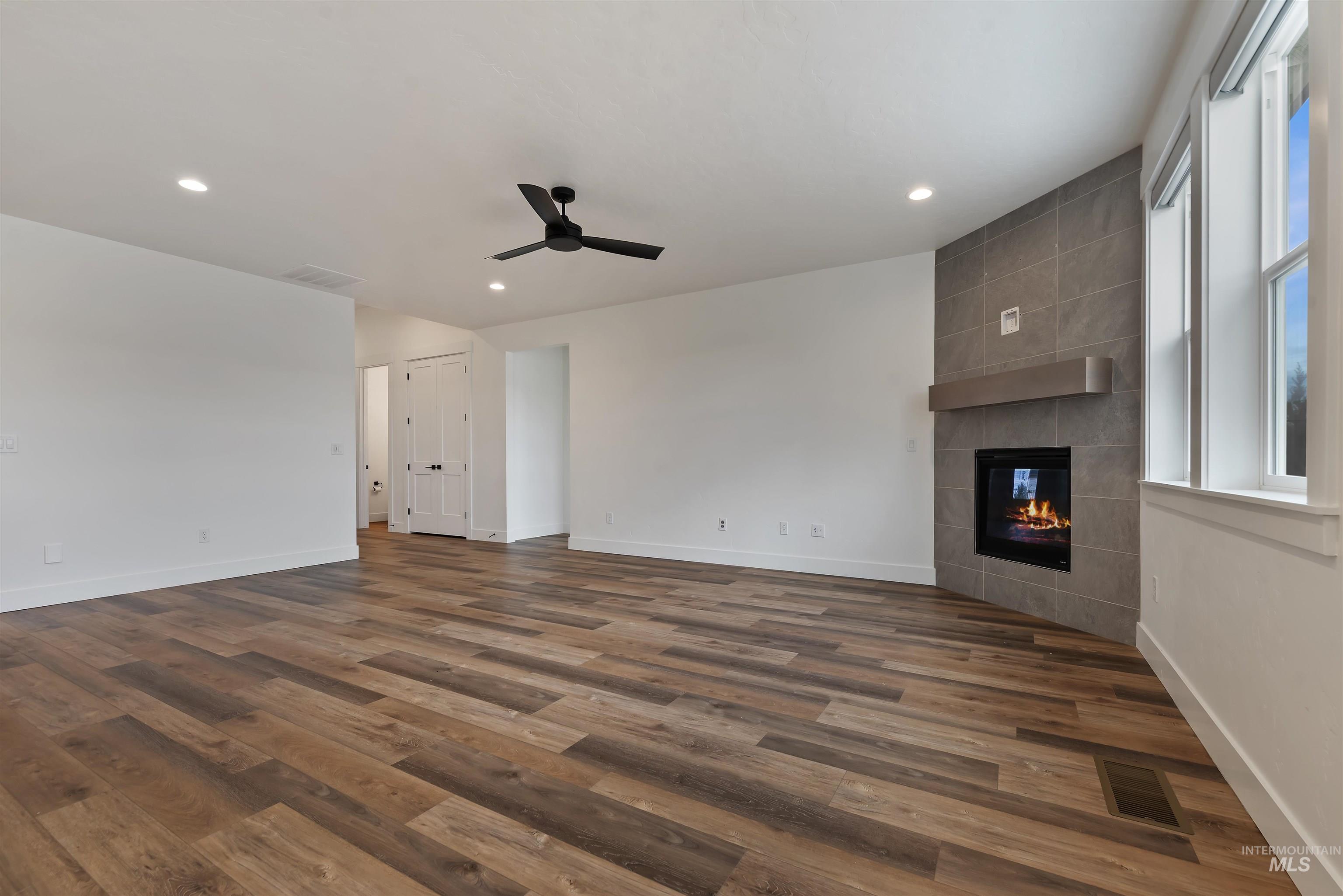 698 N Morning Glory Avenue, Eagle, Idaho 83616-0000, 3 Bedrooms, 2.5 Bathrooms, Residential For Sale, Price $749,900,MLS 98977192