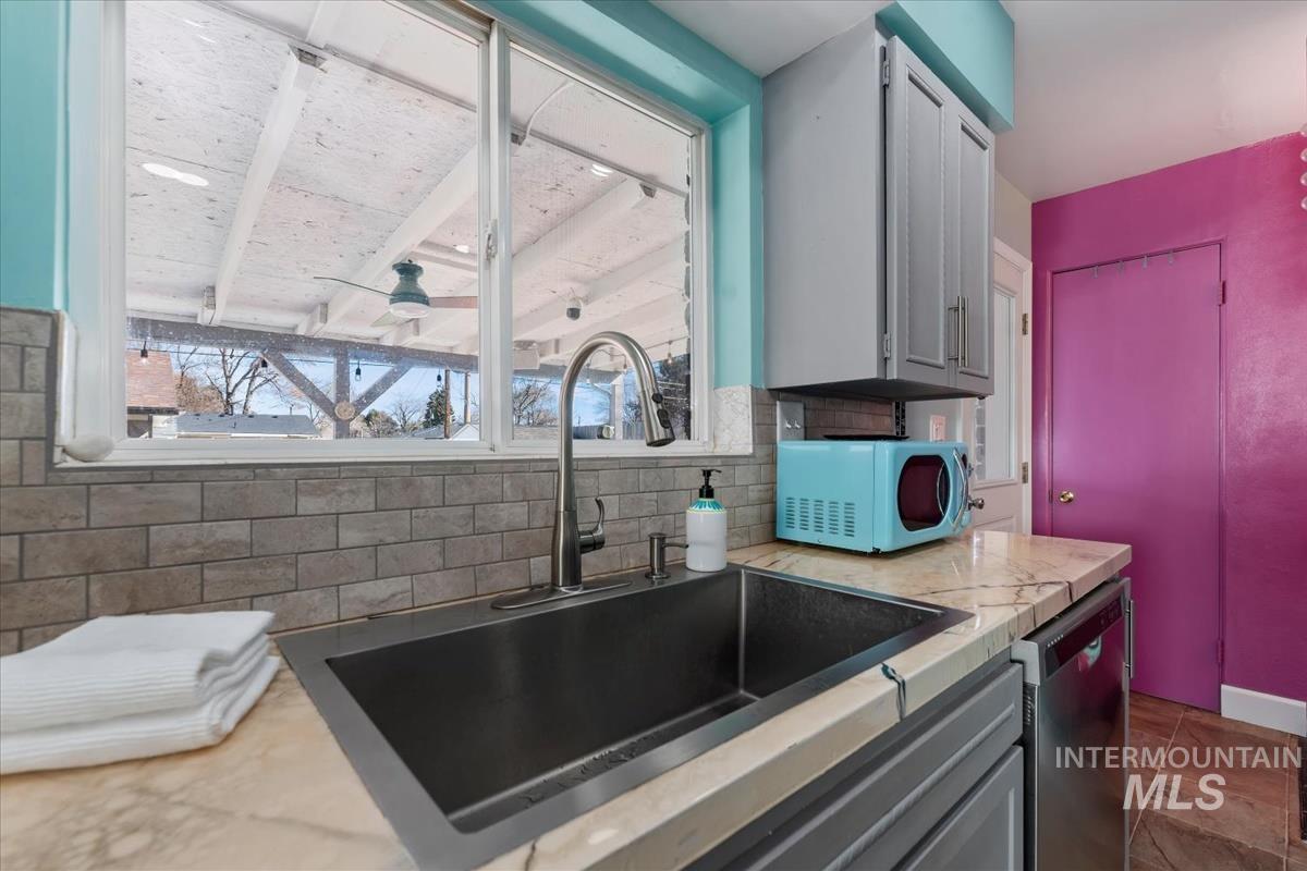 940 N 8th E, Mountain Home, Idaho 83647, 4 Bedrooms, 2 Bathrooms, Residential For Sale, Price $379,900,MLS 98977194