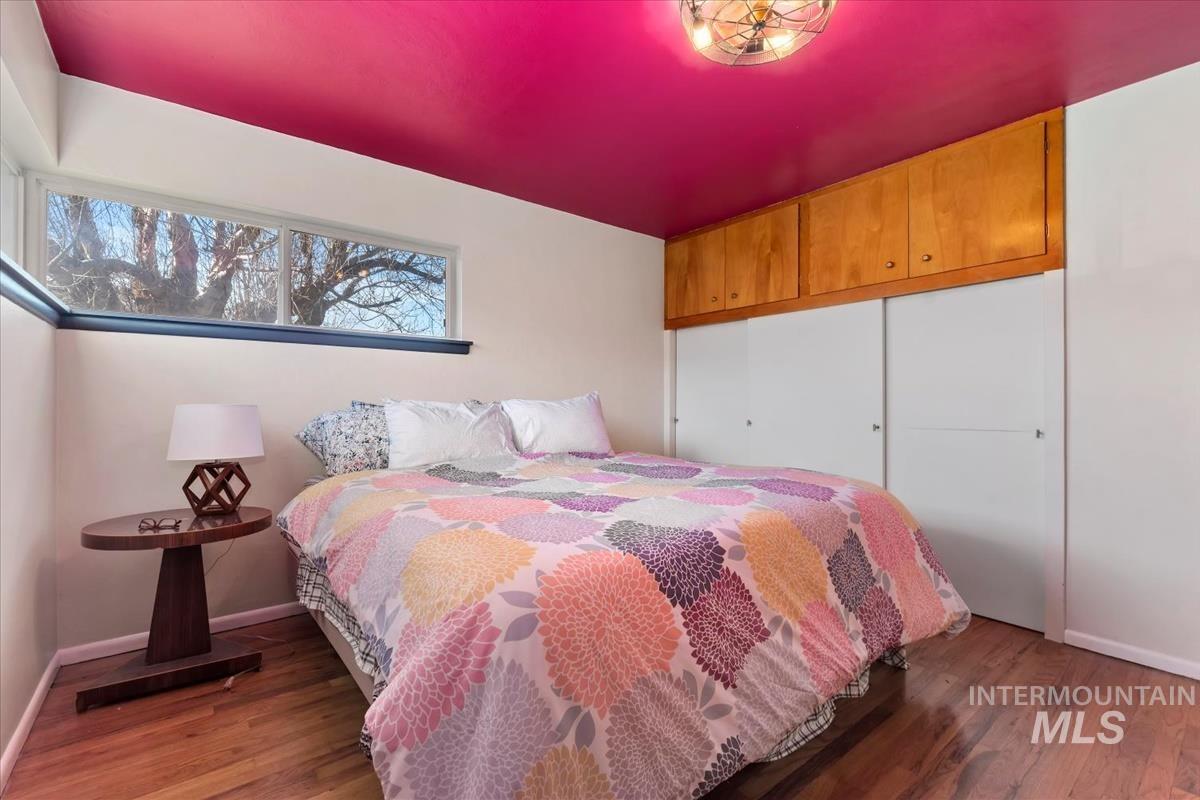 940 N 8th E, Mountain Home, Idaho 83647, 4 Bedrooms, 2 Bathrooms, Residential For Sale, Price $379,900,MLS 98977194