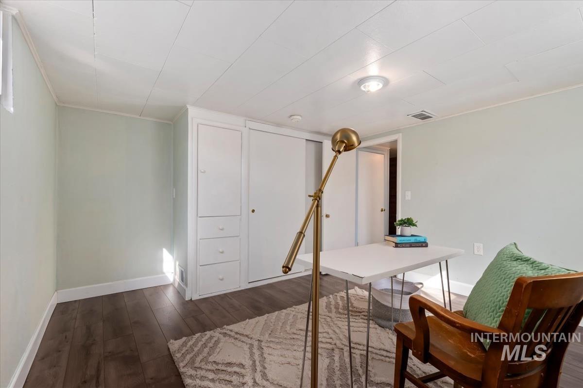 940 N 8th E, Mountain Home, Idaho 83647, 4 Bedrooms, 2 Bathrooms, Residential For Sale, Price $379,900,MLS 98977194