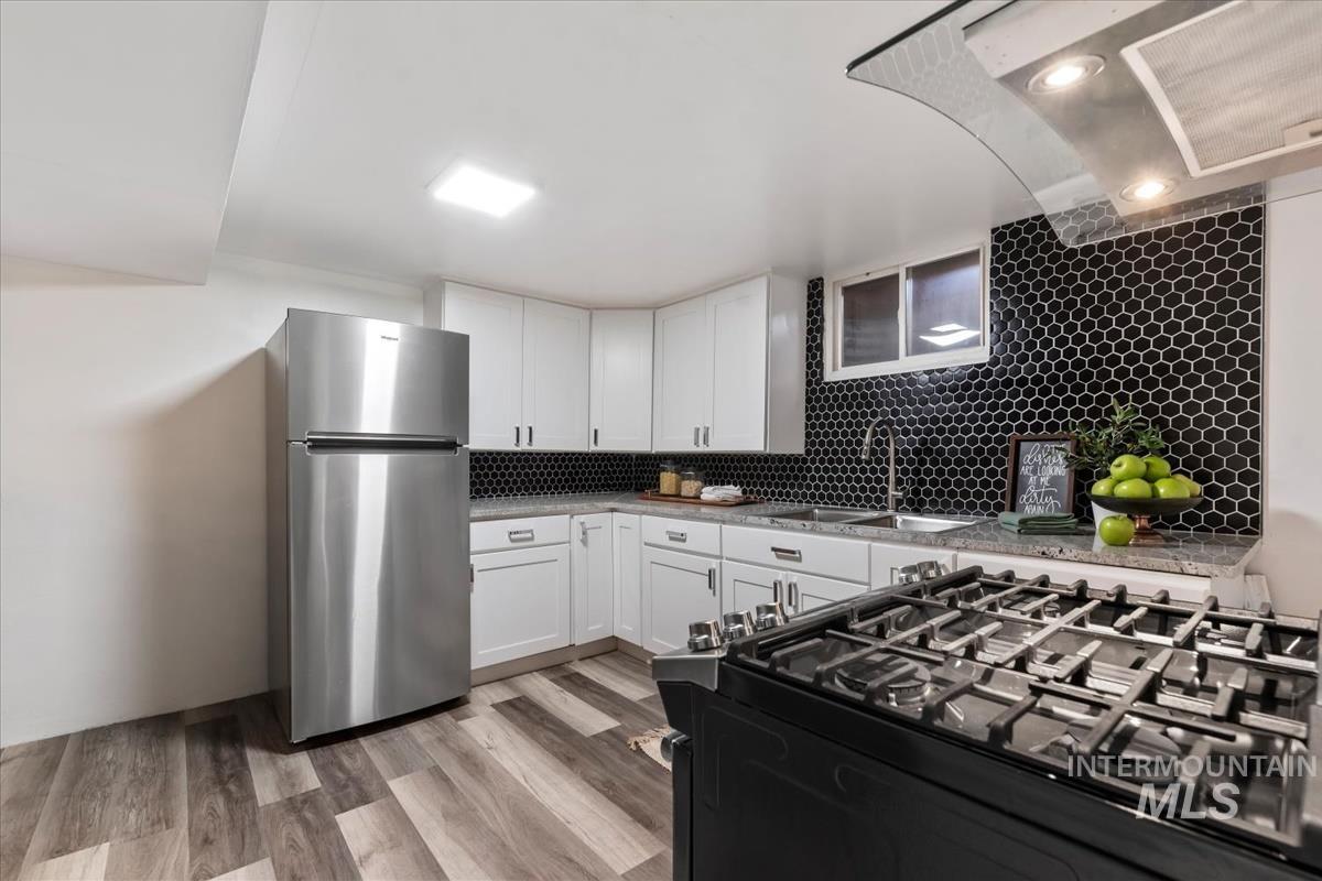 940 N 8th E, Mountain Home, Idaho 83647, 4 Bedrooms, 2 Bathrooms, Residential For Sale, Price $379,900,MLS 98977194