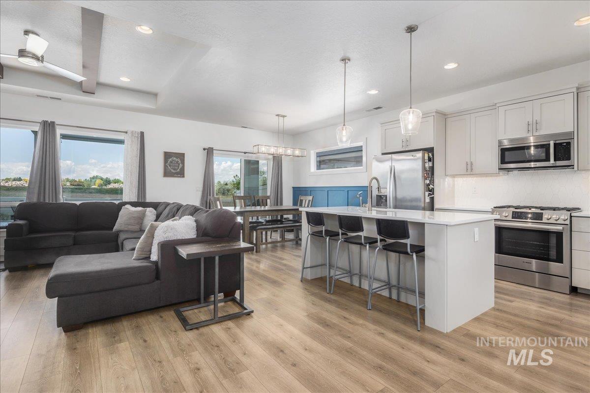 3705 S Julianite, Nampa, Idaho 83686, 3 Bedrooms, 2 Bathrooms, Residential For Sale, Price $519,000,MLS 98977196